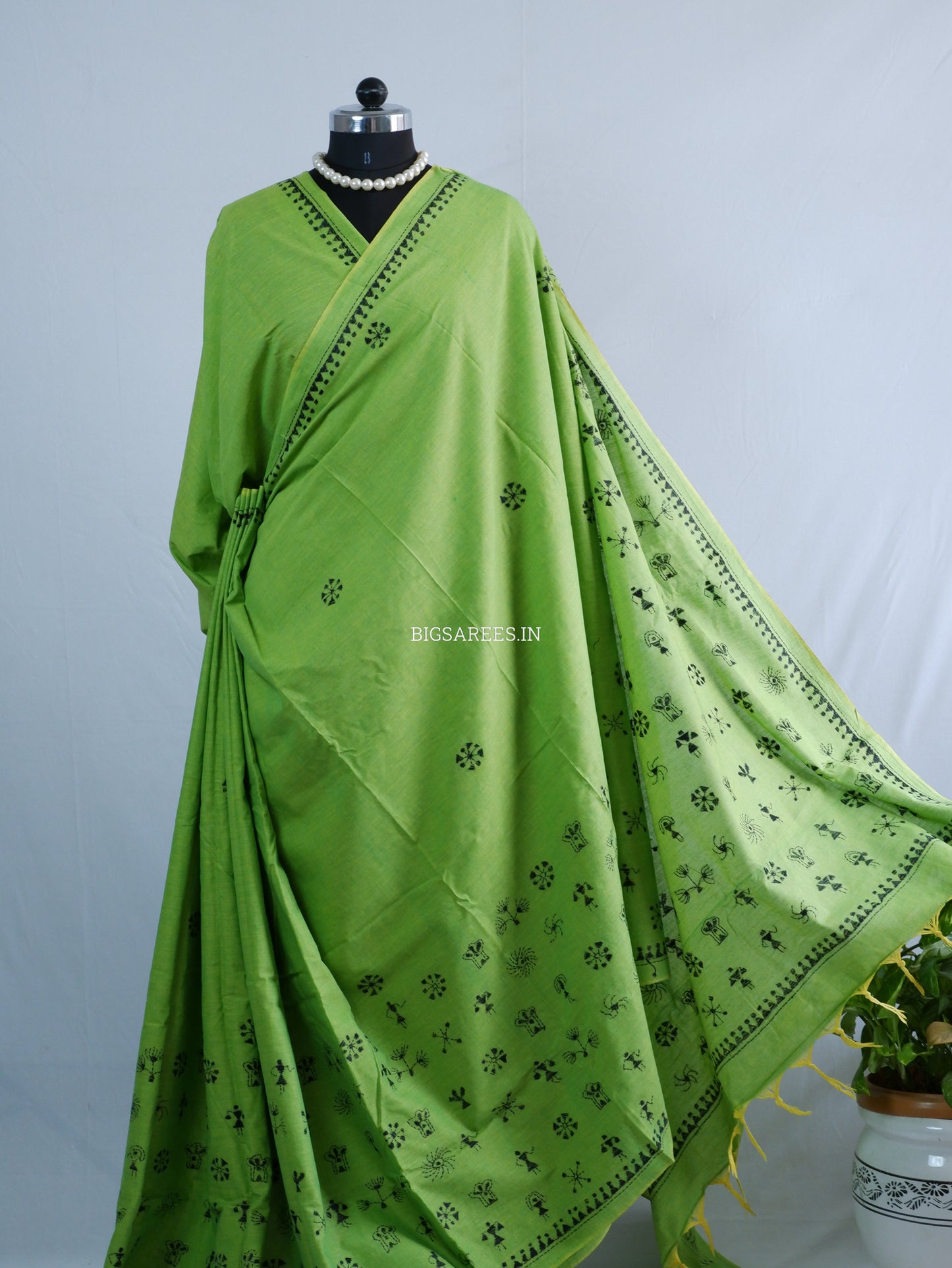 Kantha Stitch Hand-Embroidered Saree | Khadi Cotton | Green