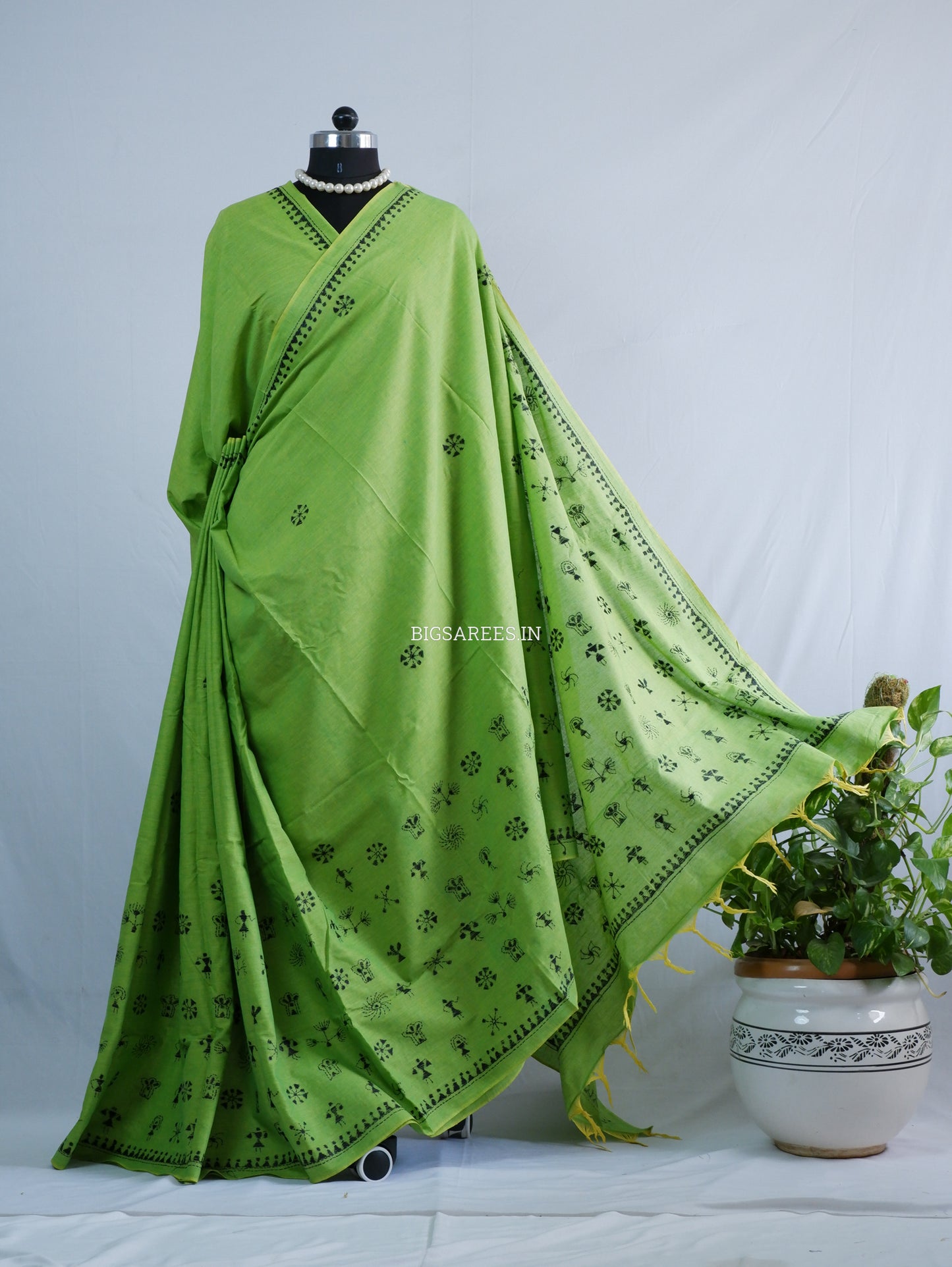 Kantha Stitch Hand-Embroidered Saree | Khadi Cotton | Green