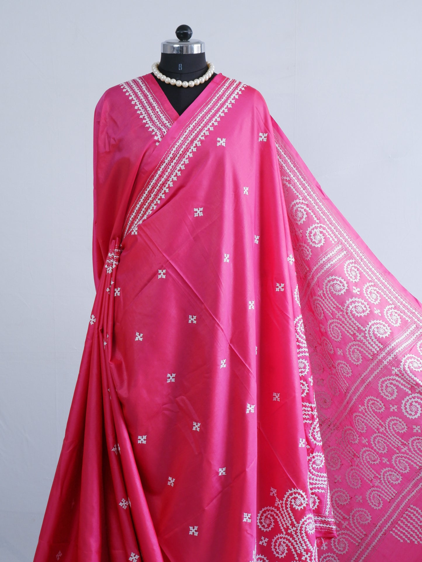 Kutchi/Gujarati Hand Embroidered Saree  | Blended Bangalore Silk / Art Silk | Pink