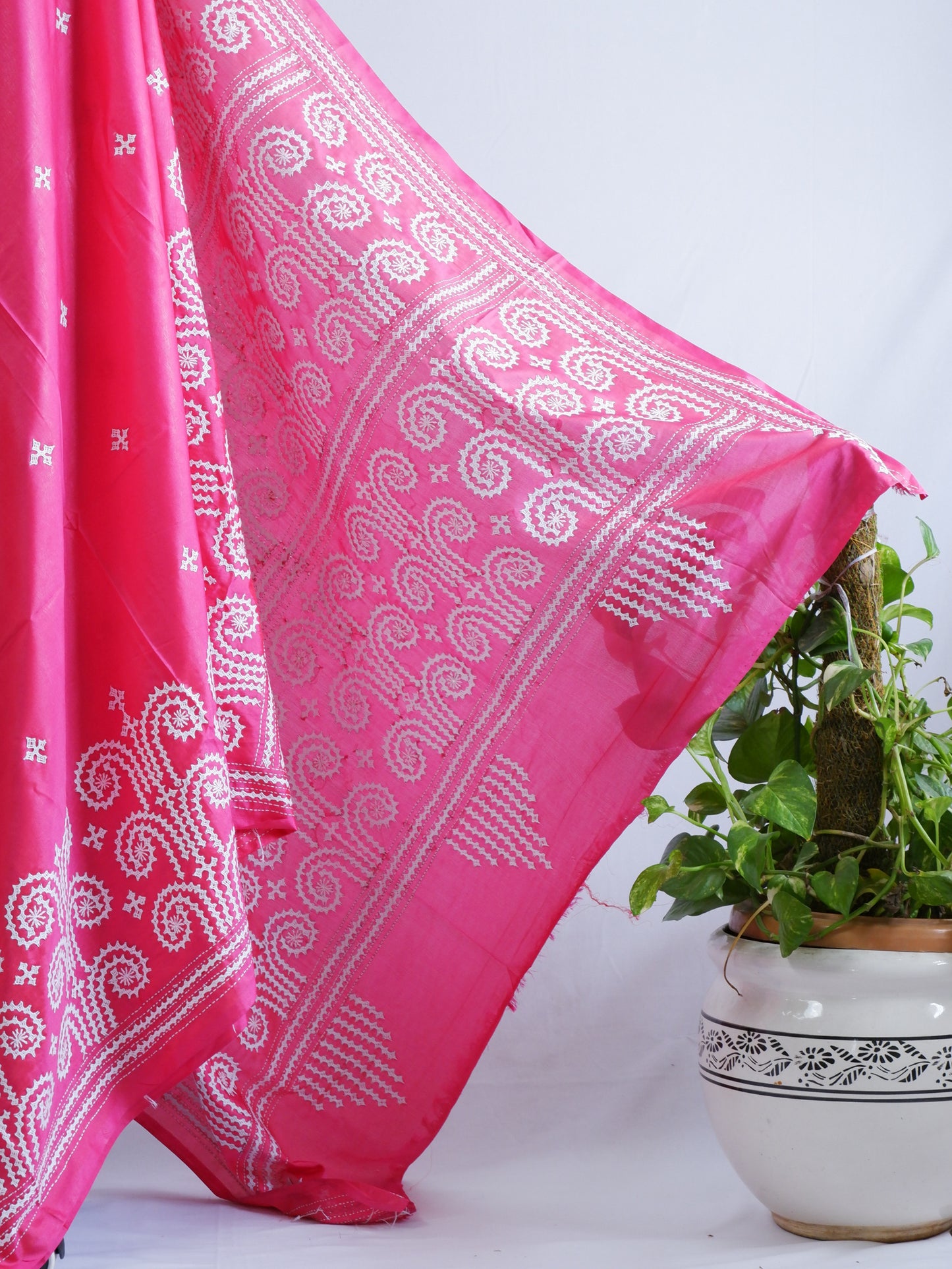 Kutchi/Gujarati Hand Embroidered Saree  | Blended Bangalore Silk / Art Silk | Pink