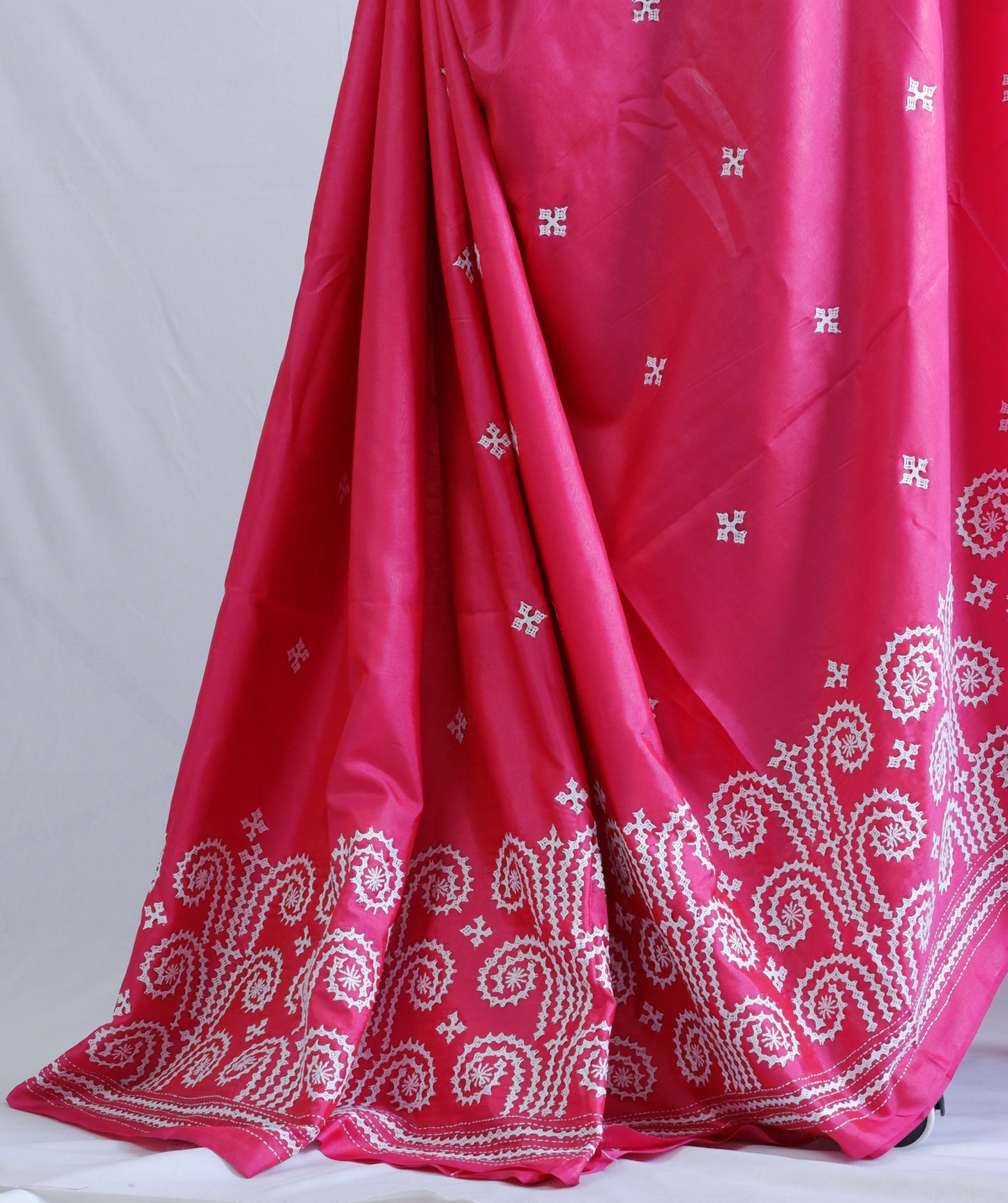 Kutchi/Gujarati Hand Embroidered Saree  | Blended Bangalore Silk / Art Silk | Pink