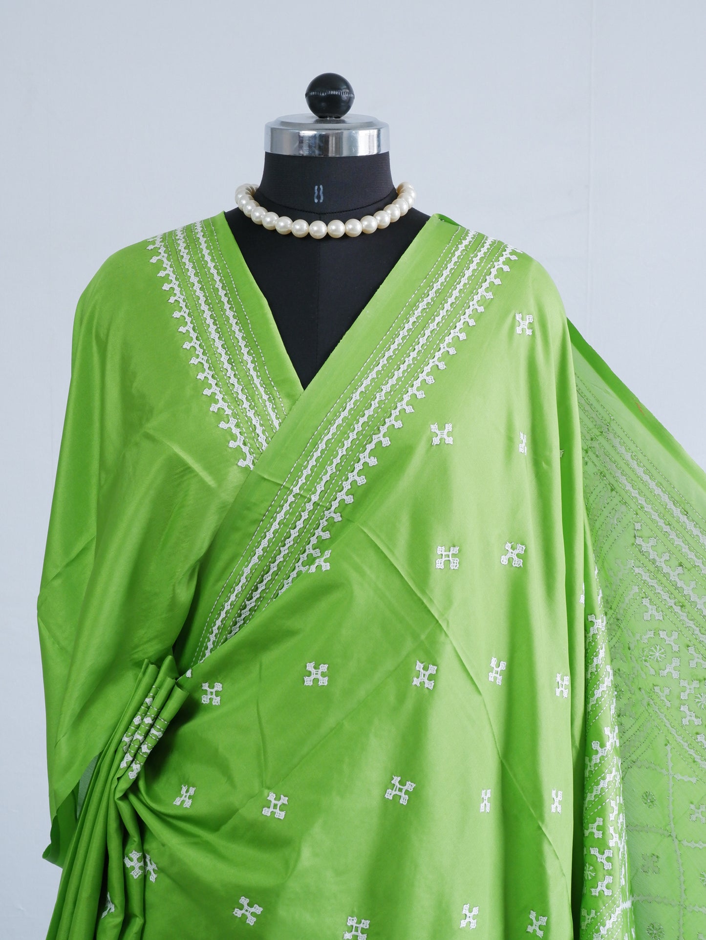 Kantha - Stitch Hand Embroidered Saree | Blended Bangalore Silk / Art Silk | Grass Green