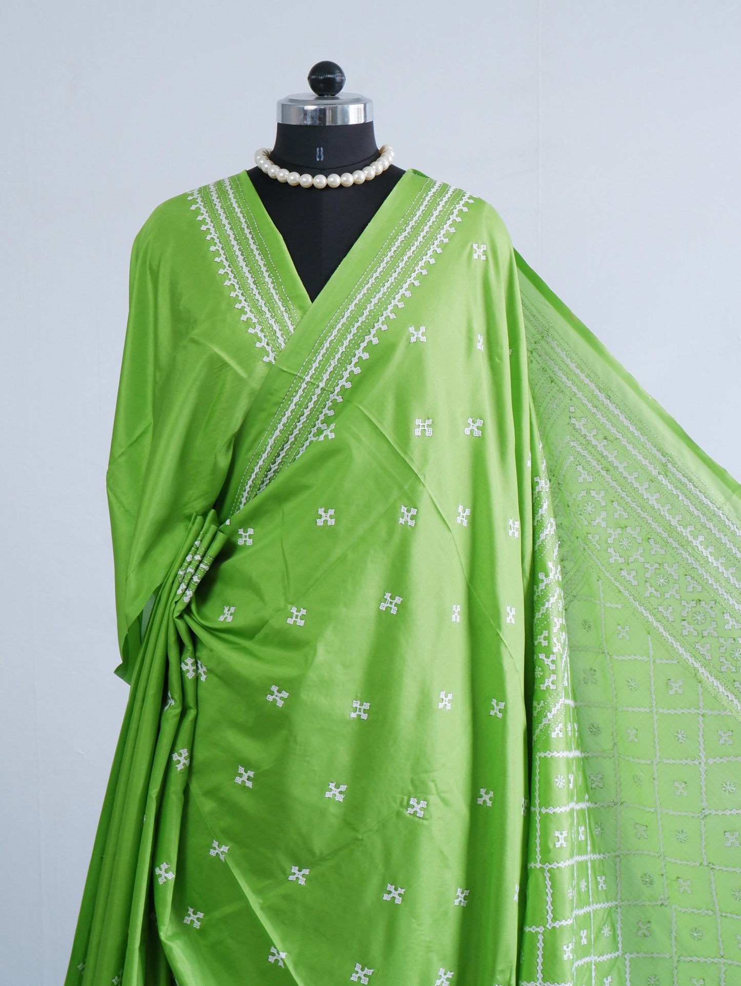 Kantha - Stitch Hand Embroidered Saree | Blended Bangalore Silk / Art Silk | Grass Green