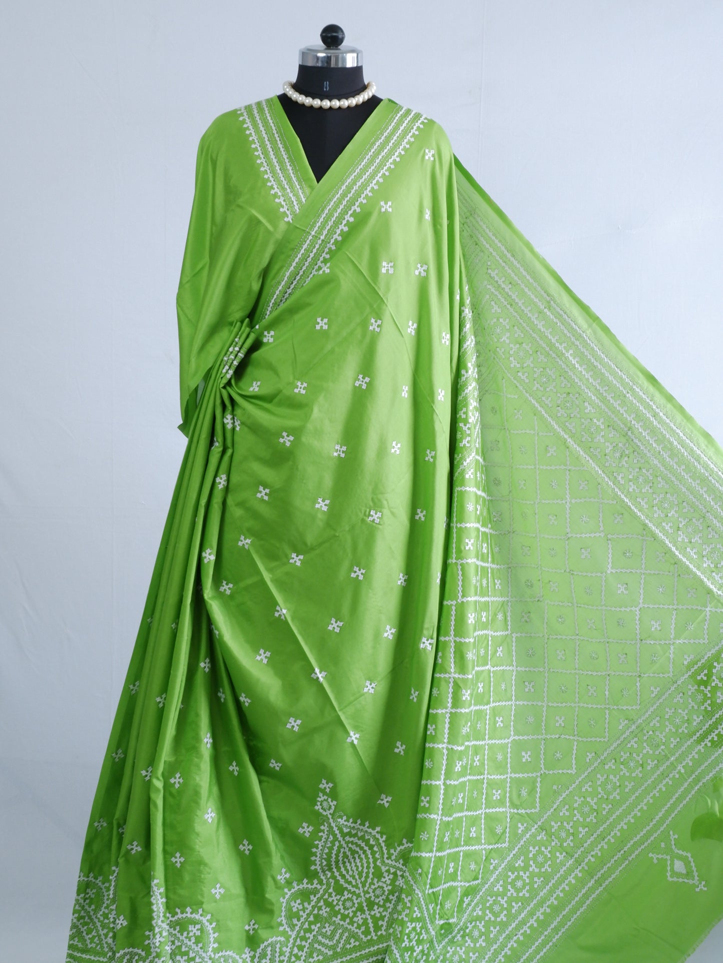 Kantha - Stitch Hand Embroidered Saree | Blended Bangalore Silk / Art Silk | Grass Green