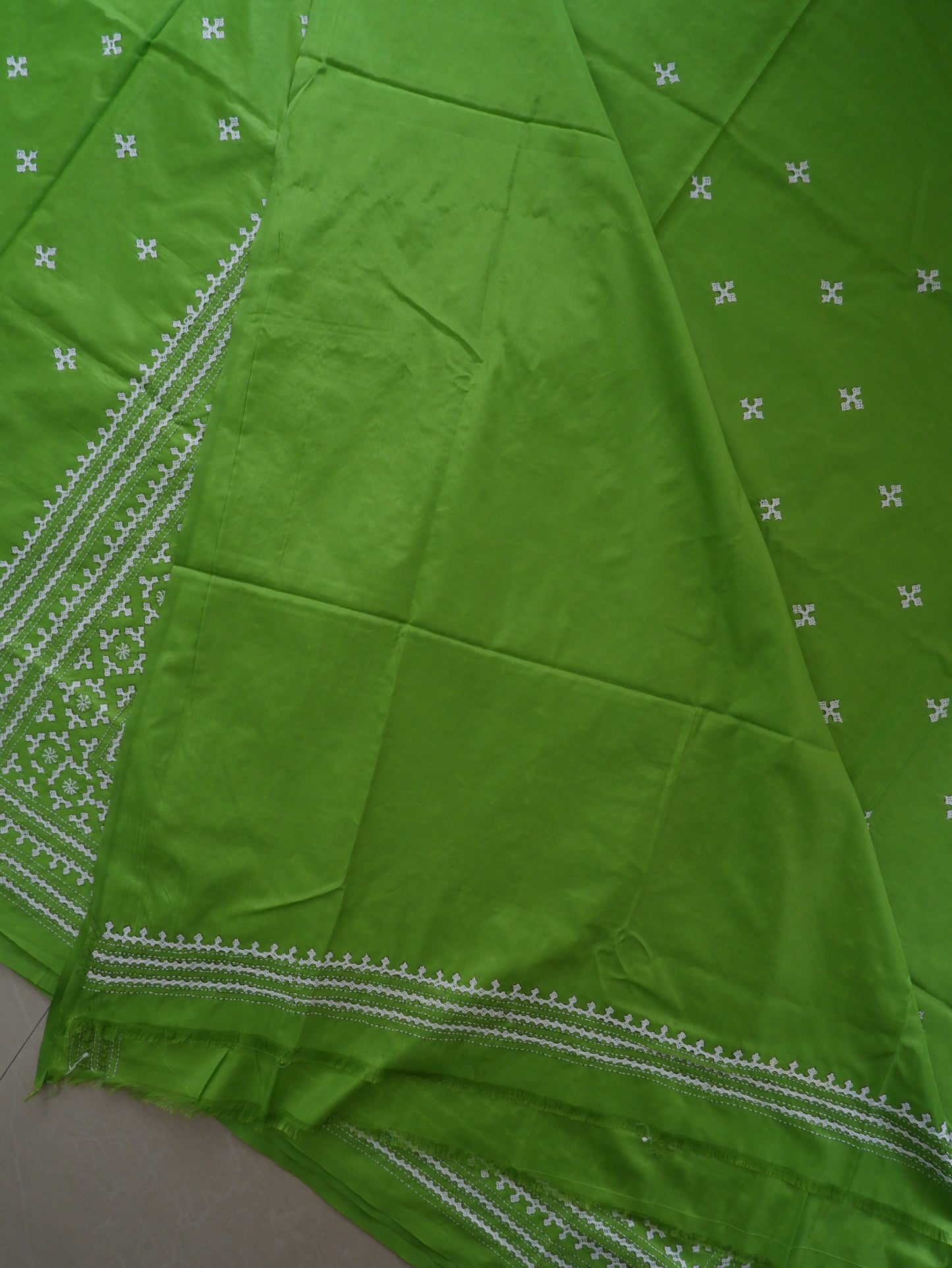 Kantha - Stitch Hand Embroidered Saree | Blended Bangalore Silk / Art Silk | Grass Green