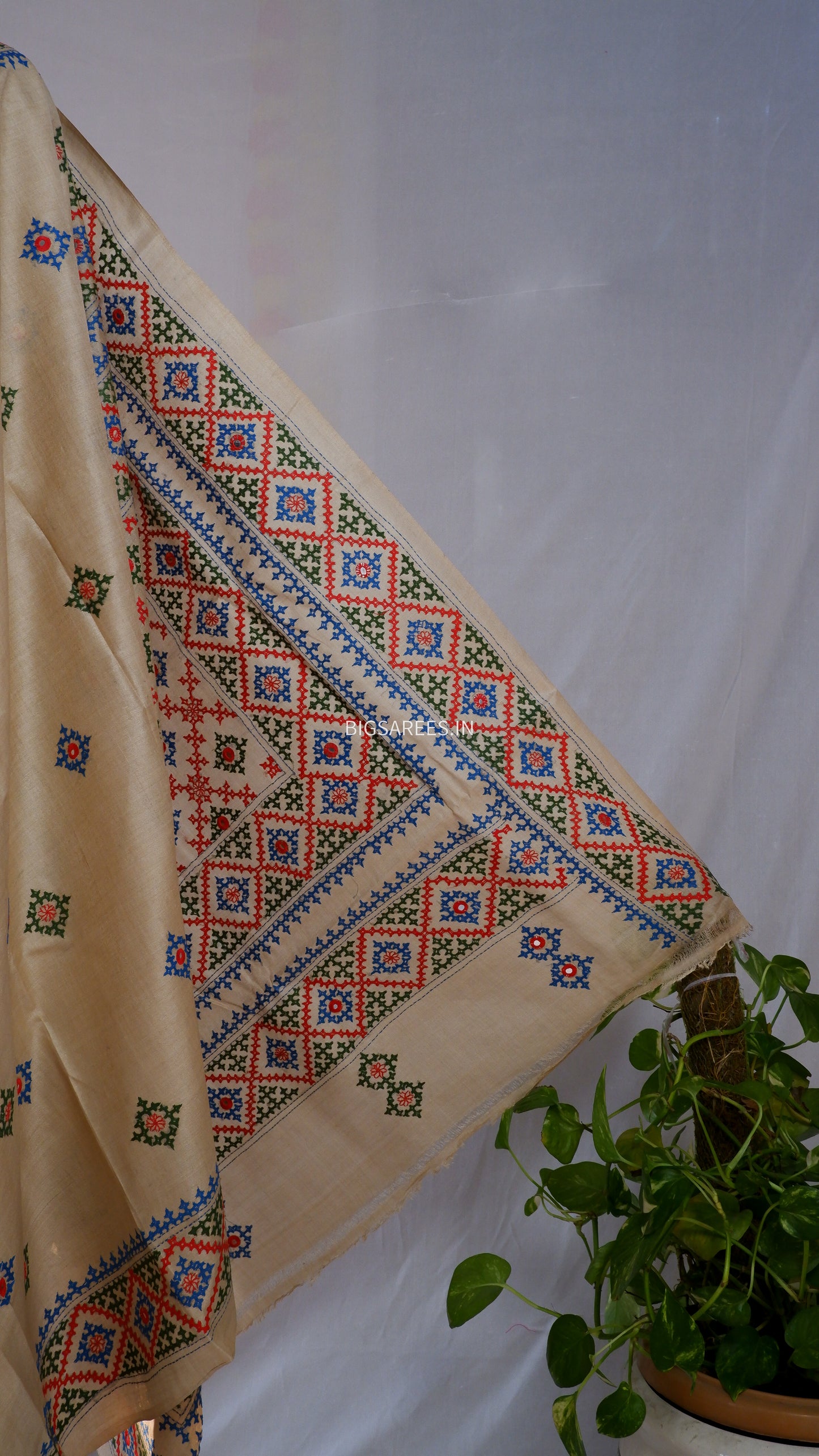 Kutchi Hand Embroidered Saree | Pure Gachi by Gachi Tassar Silk | Silk Marked | Off-White