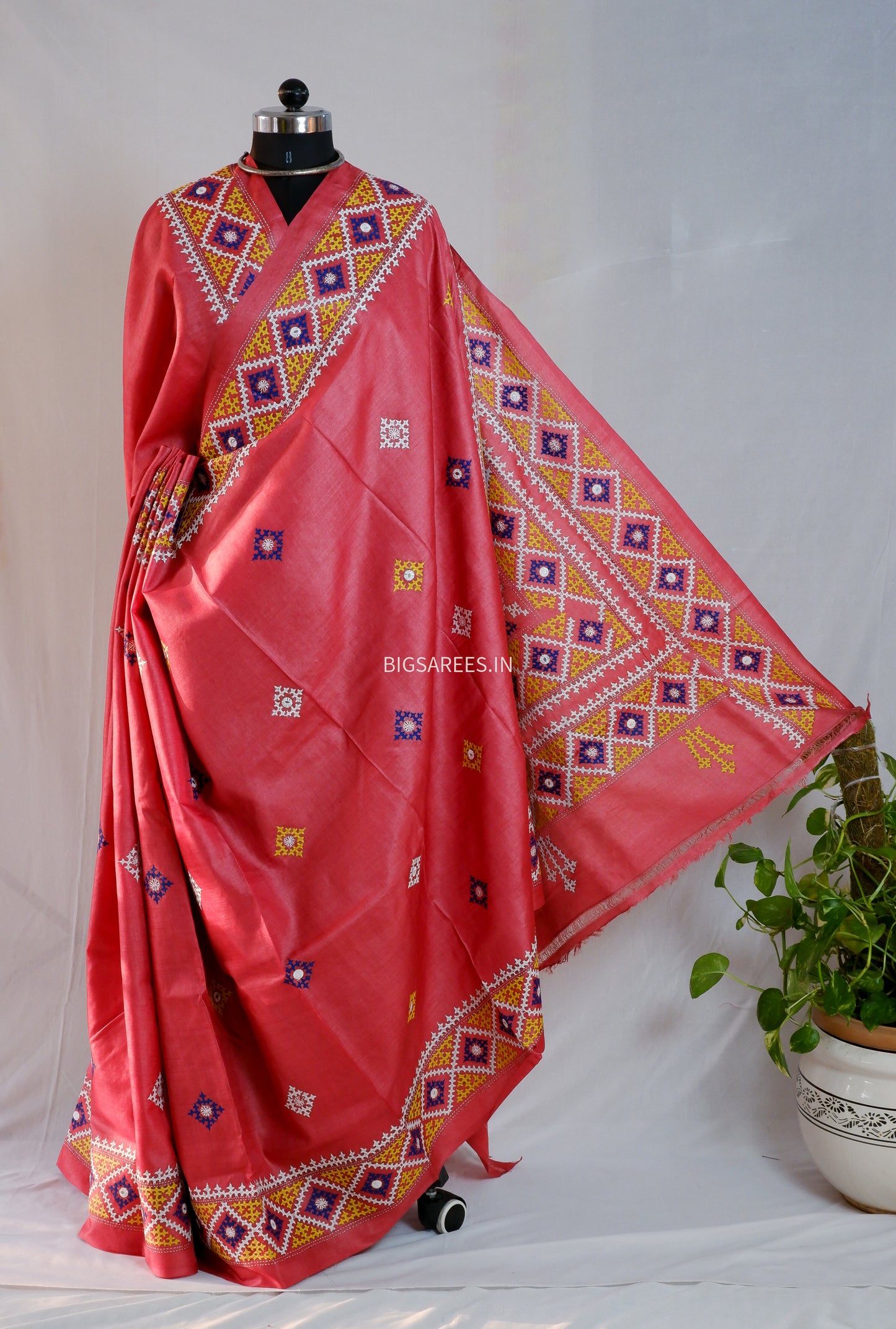 Kutchi Hand Embroidered Saree | Pure Tassar Silk | Silk Marked | Pinkish/Red