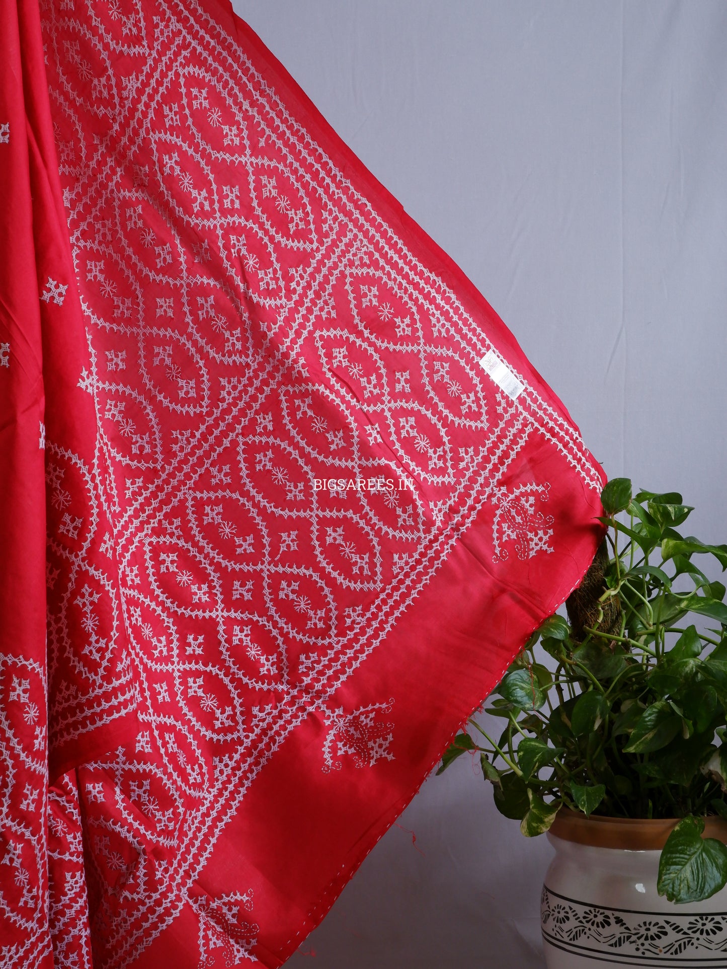Kutch Hand Embroidered Saree| Pure Bangalore Silk | Red