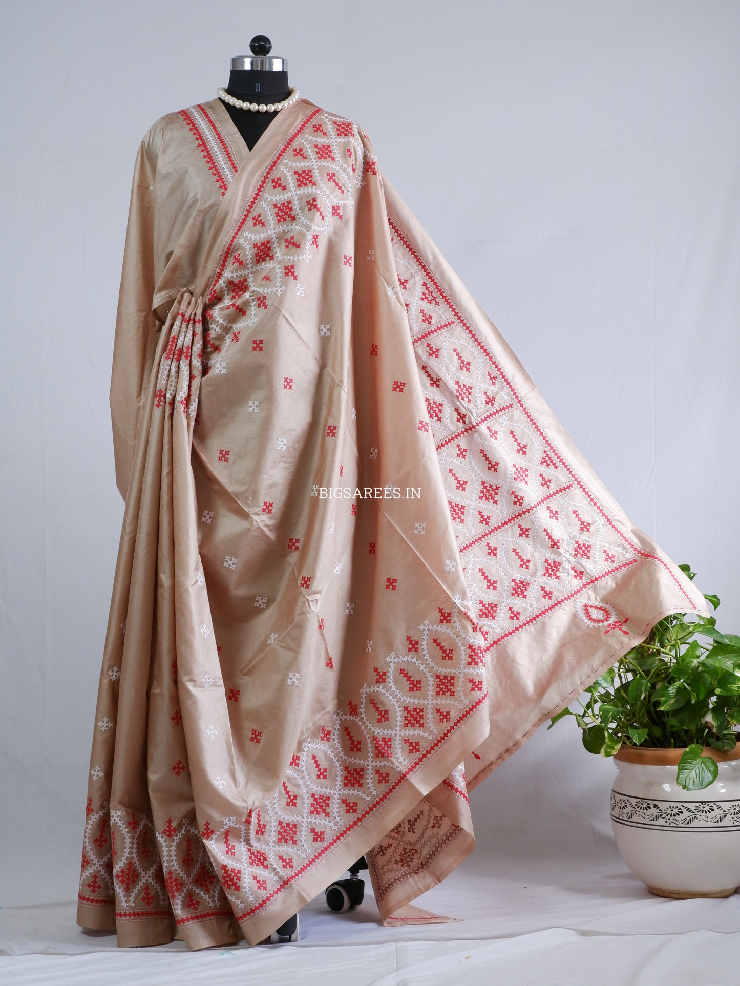 Kutch Hand Embroidered Saree| Pure Bangalore Silk | Earthy Beige