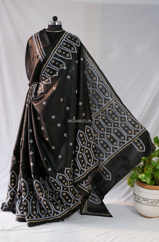 Kutch Hand Embroidered Saree| Pure Bangalore Silk | Black