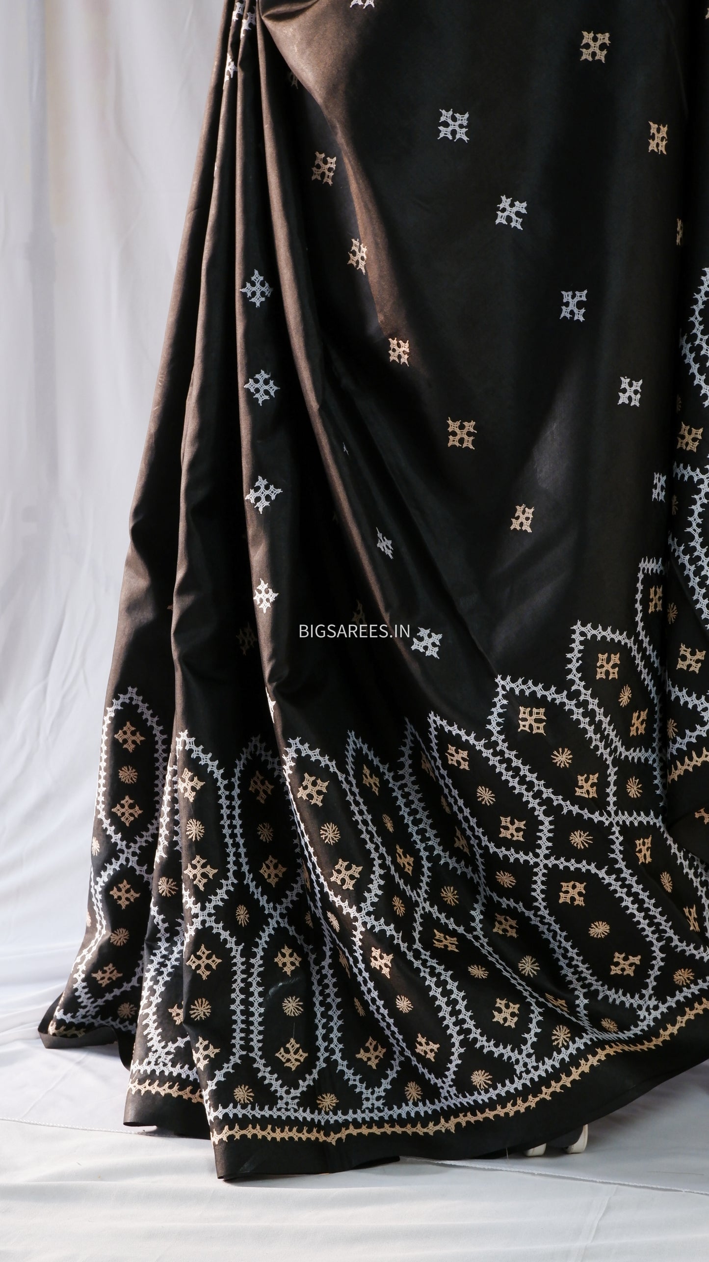 Kutch Hand Embroidered Saree| Pure Bangalore Silk | Black