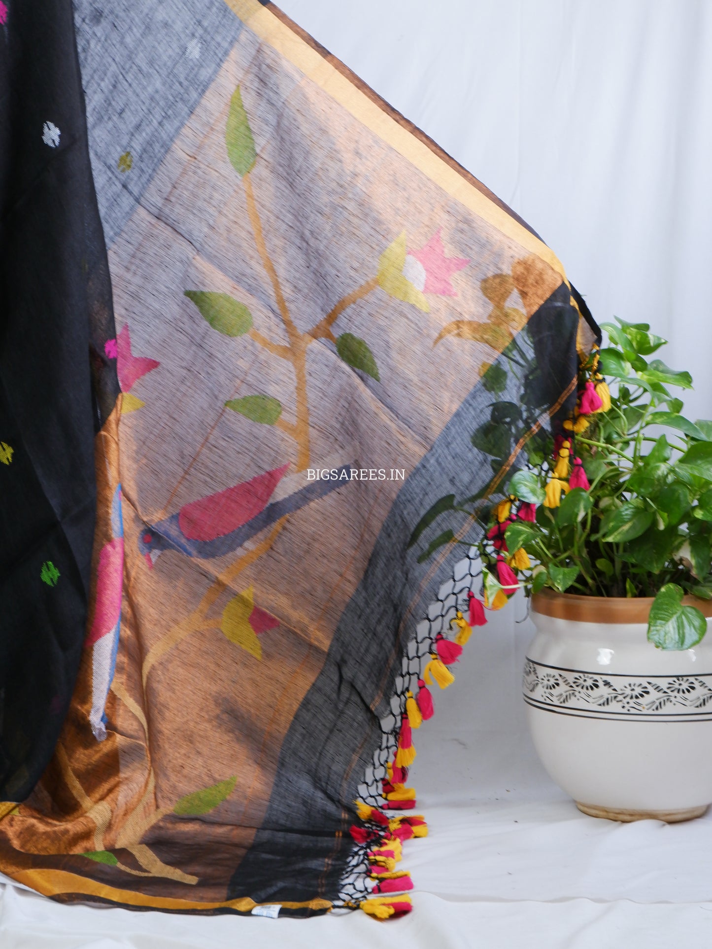 Paithani Style Linen Saree | Jamdani | Black