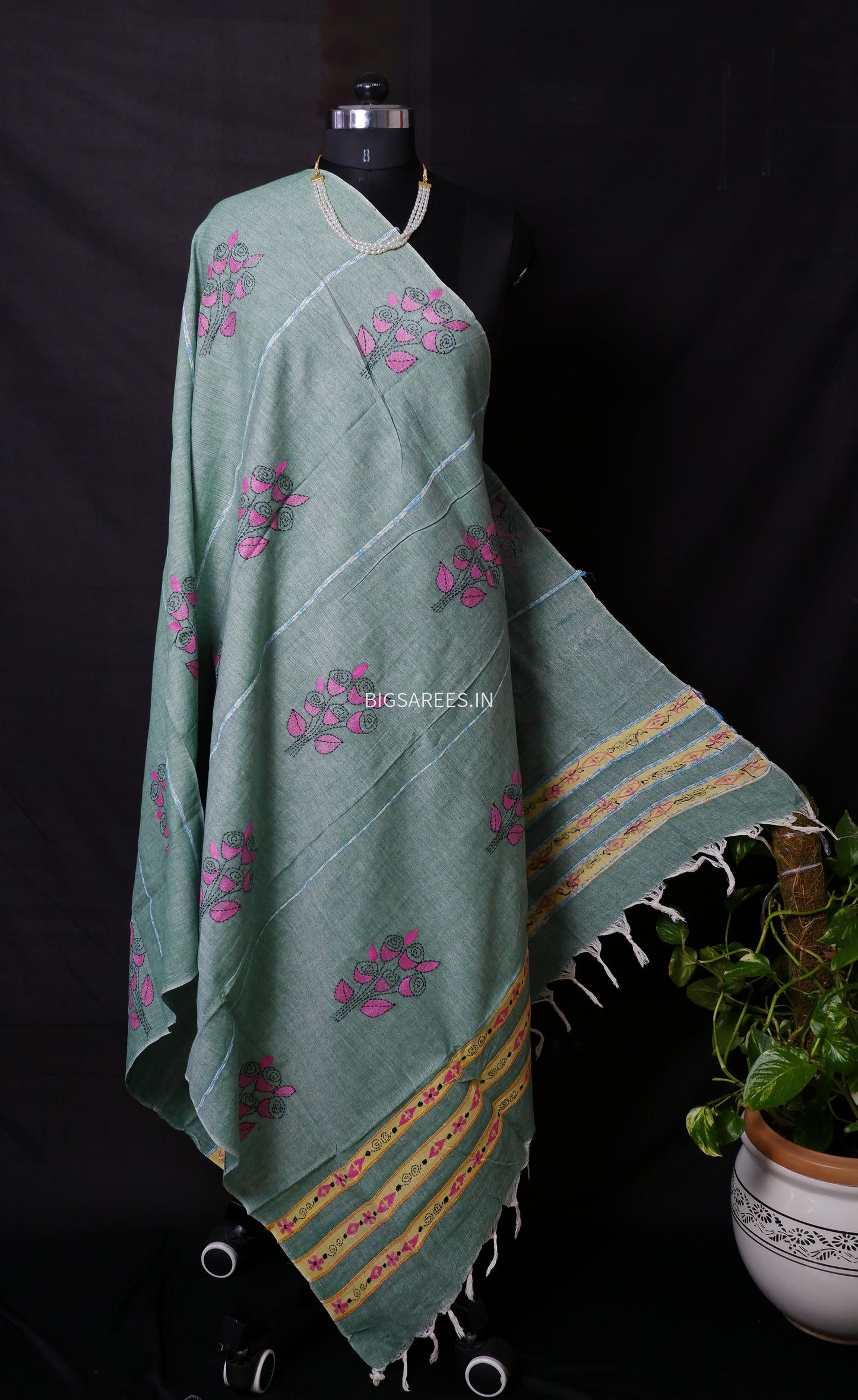 Hand-Embroidered Kantha - Stitch Dupatta | Pure Khesh Cotton | Mint Green | 36"|
