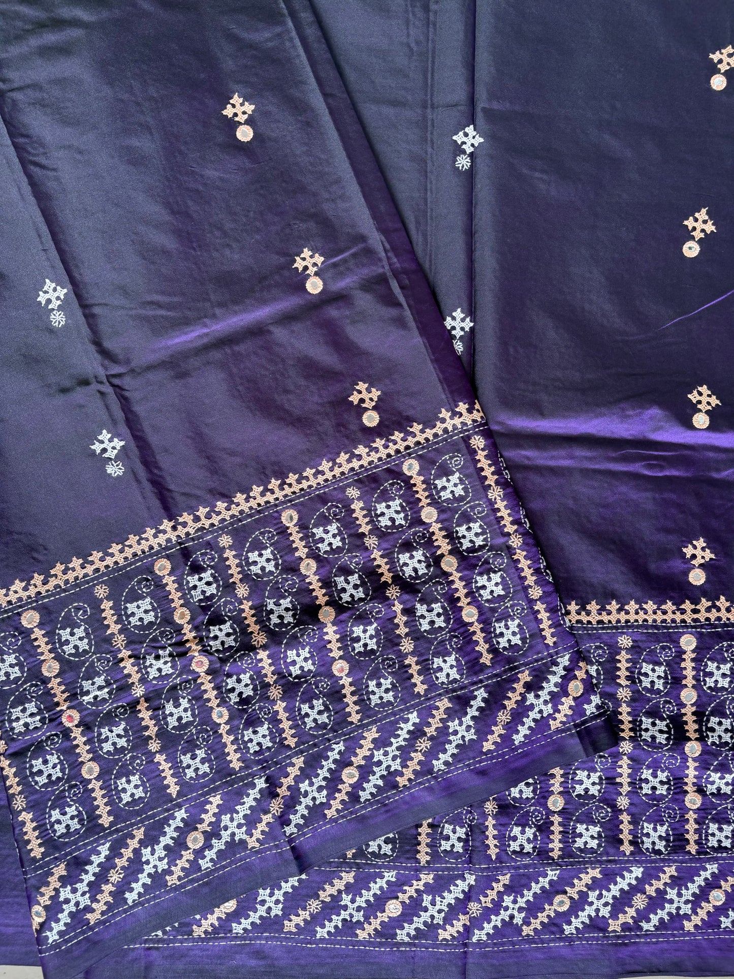 Gujrati Stitch/Kutch Hand Embroidered Art Silk Saree