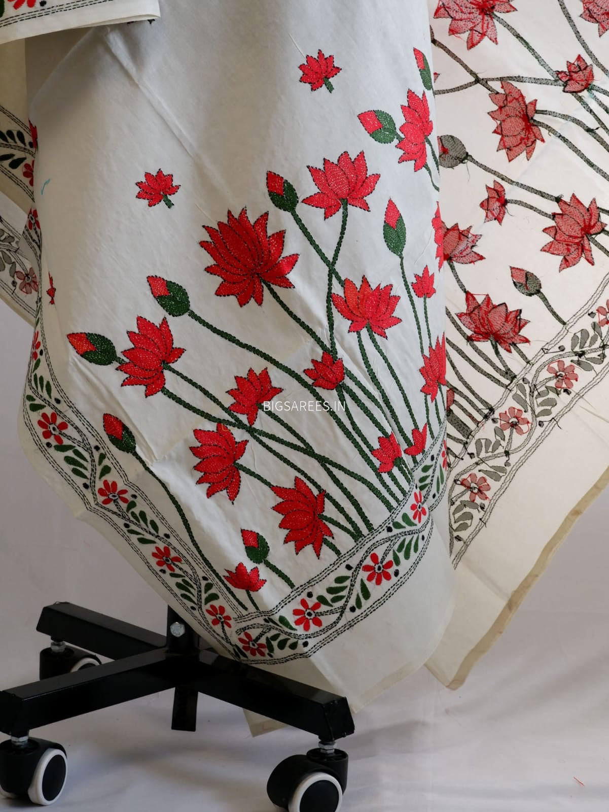 Hand-Embroidered Kantha Stitch Dupatta | Khadi Cotton | Off-White