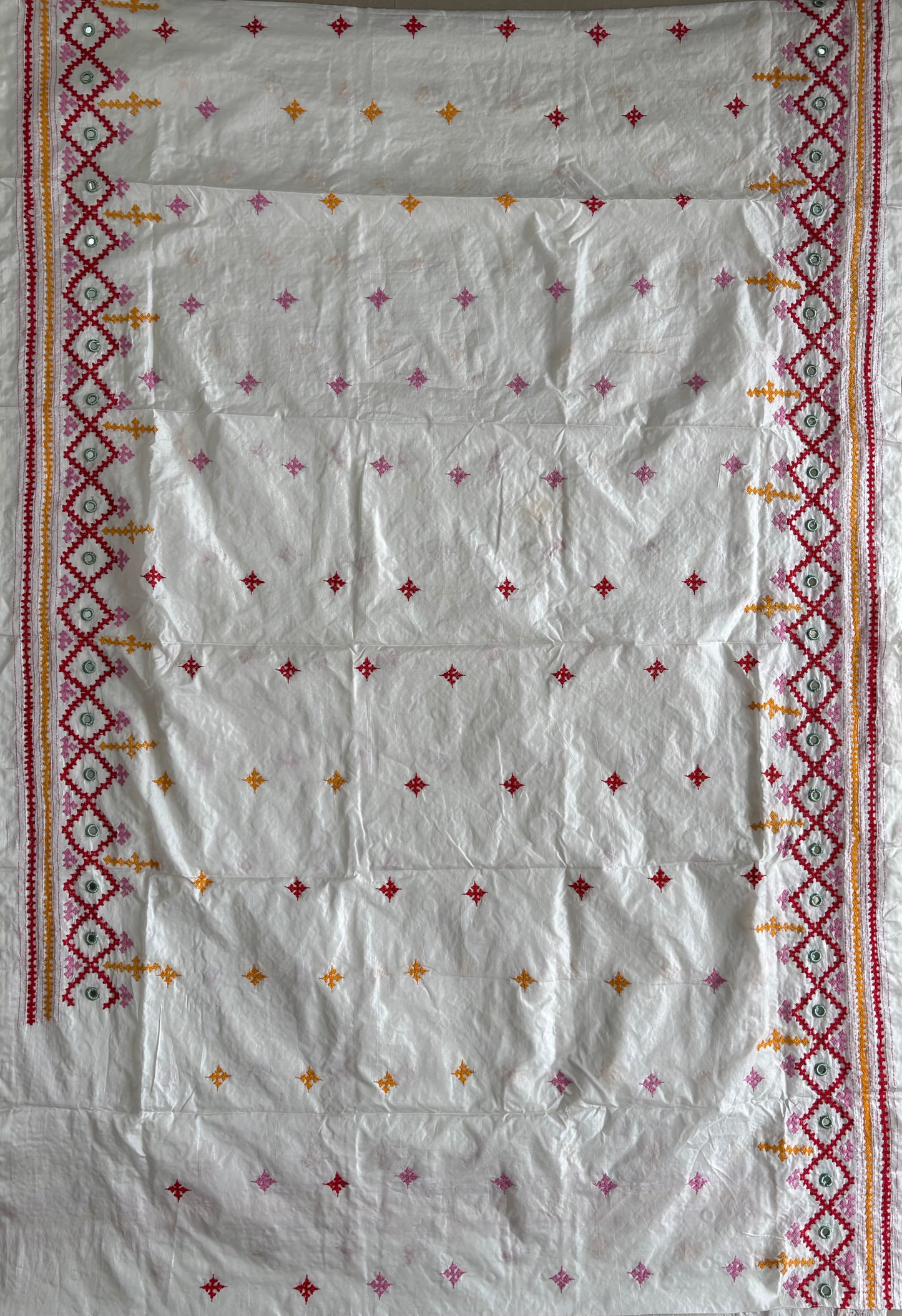Heavy real mirror work Gujrati Stitch/Kutchi Bharat/Sindhi Hand Embroidered Art Silk Saree with blouse - white
