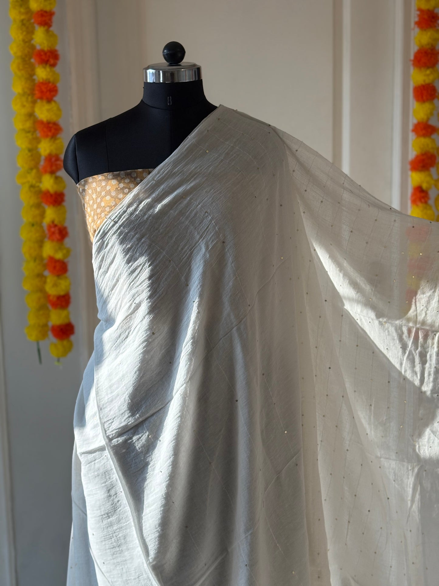 Jonaki Pure Mul Cotton Saree – off white