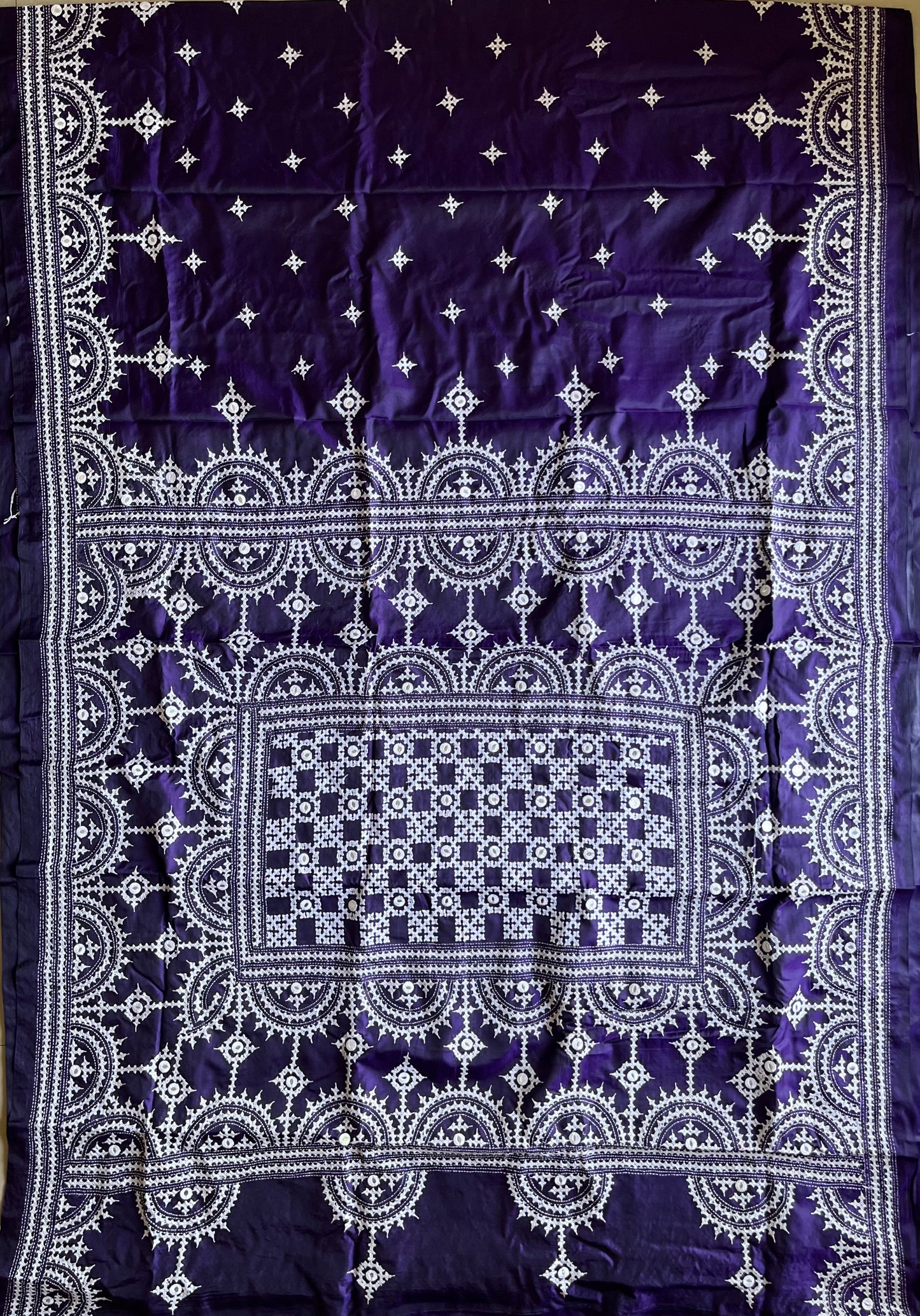 Kutch Hand Embroidered Blended Banglore Silk/Art Silk Saree