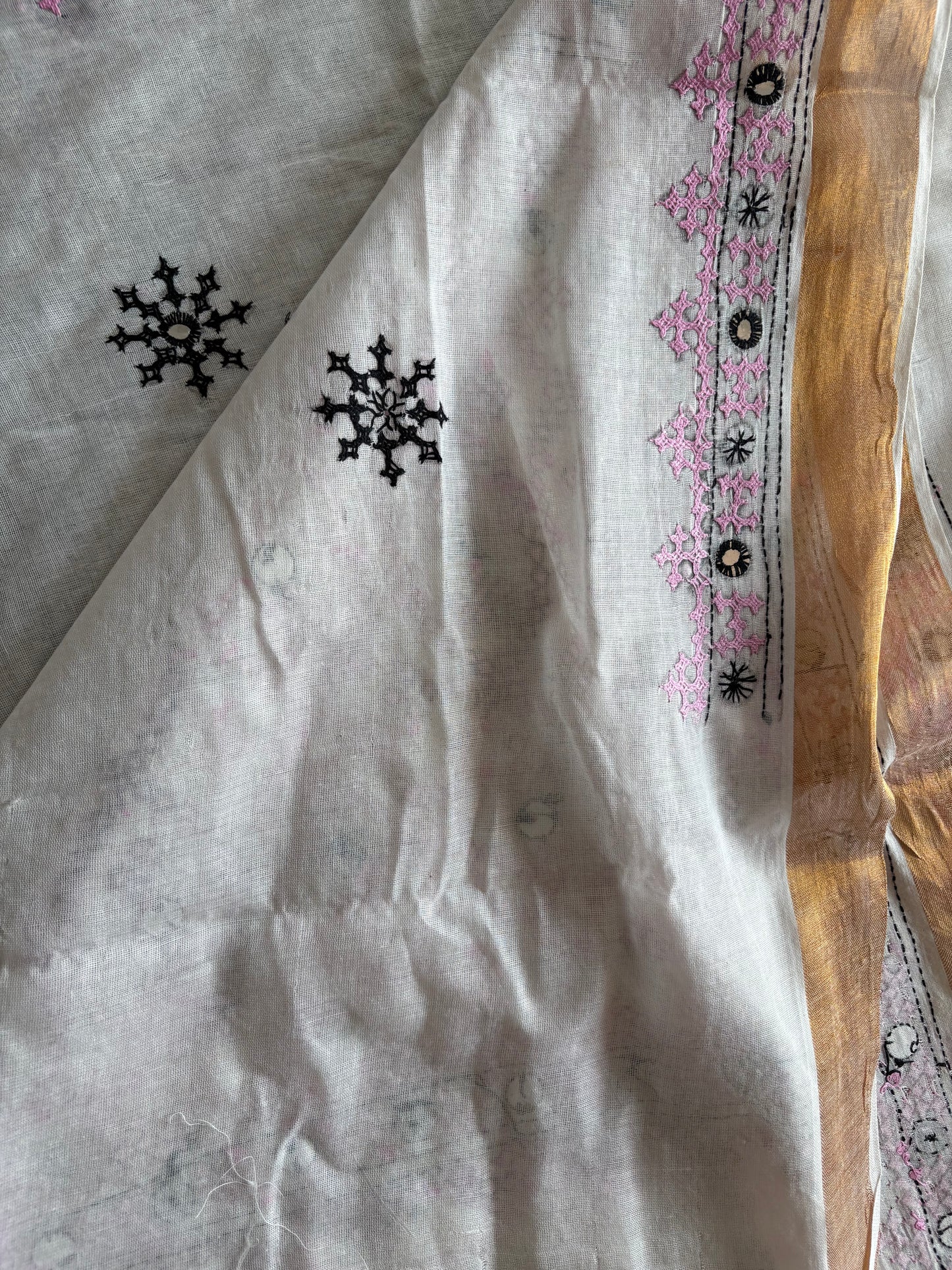 Gujrati Stitch/Kutch Hand Embroidered South Cotton Saree