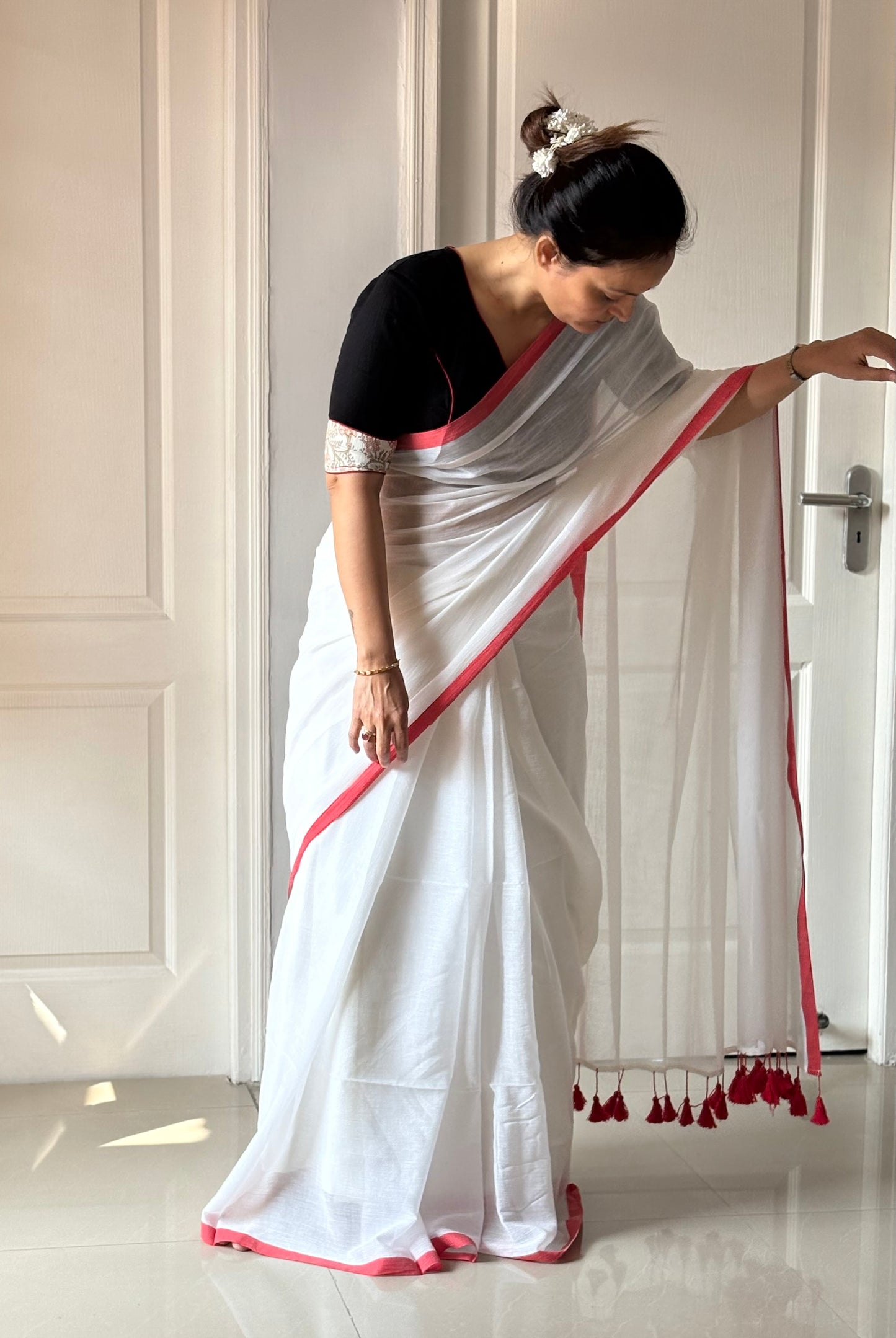 White Plain Mul Cotton Saree 1 - with blouse piece