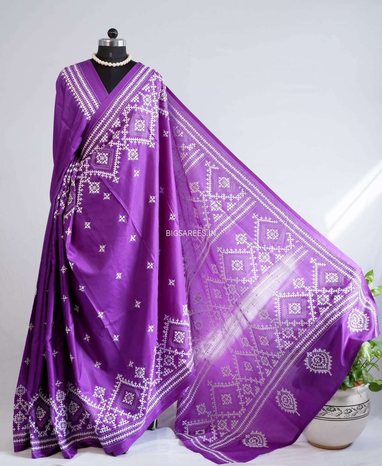 Kutchi/Gujarati Hand Embroidered Saree  | Blended Bangalore Silk / Art Silk | Plum Red