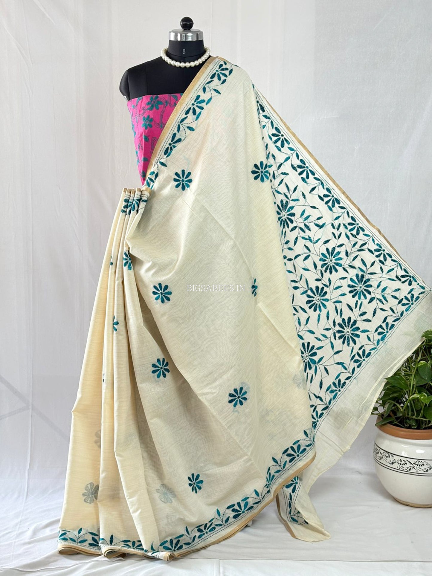 Kantha Stitch Semi Tussar with Blouse | Hand-Embroidered | Off White