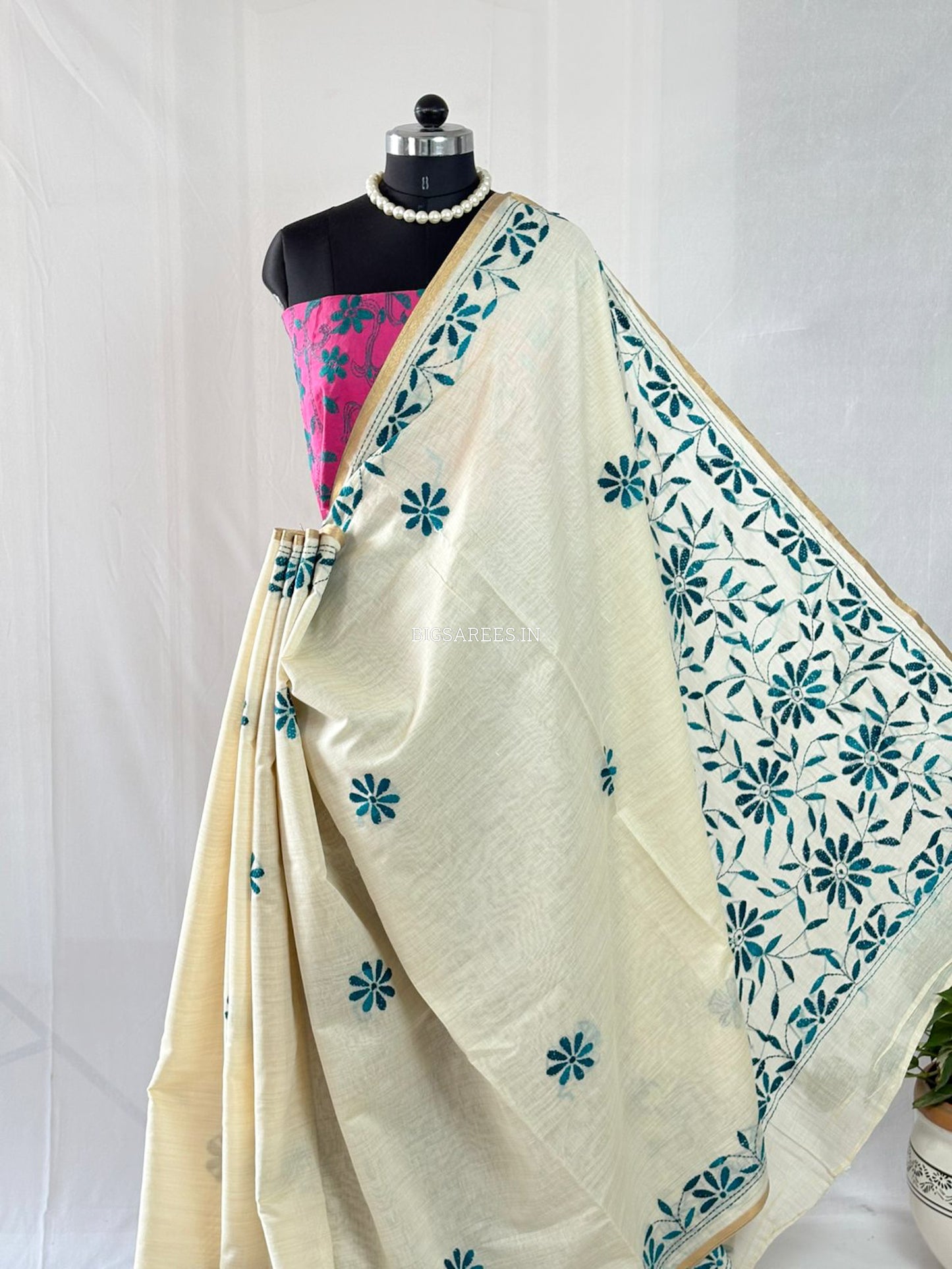 Kantha Stitch Semi Tussar with Blouse | Hand-Embroidered | Off White