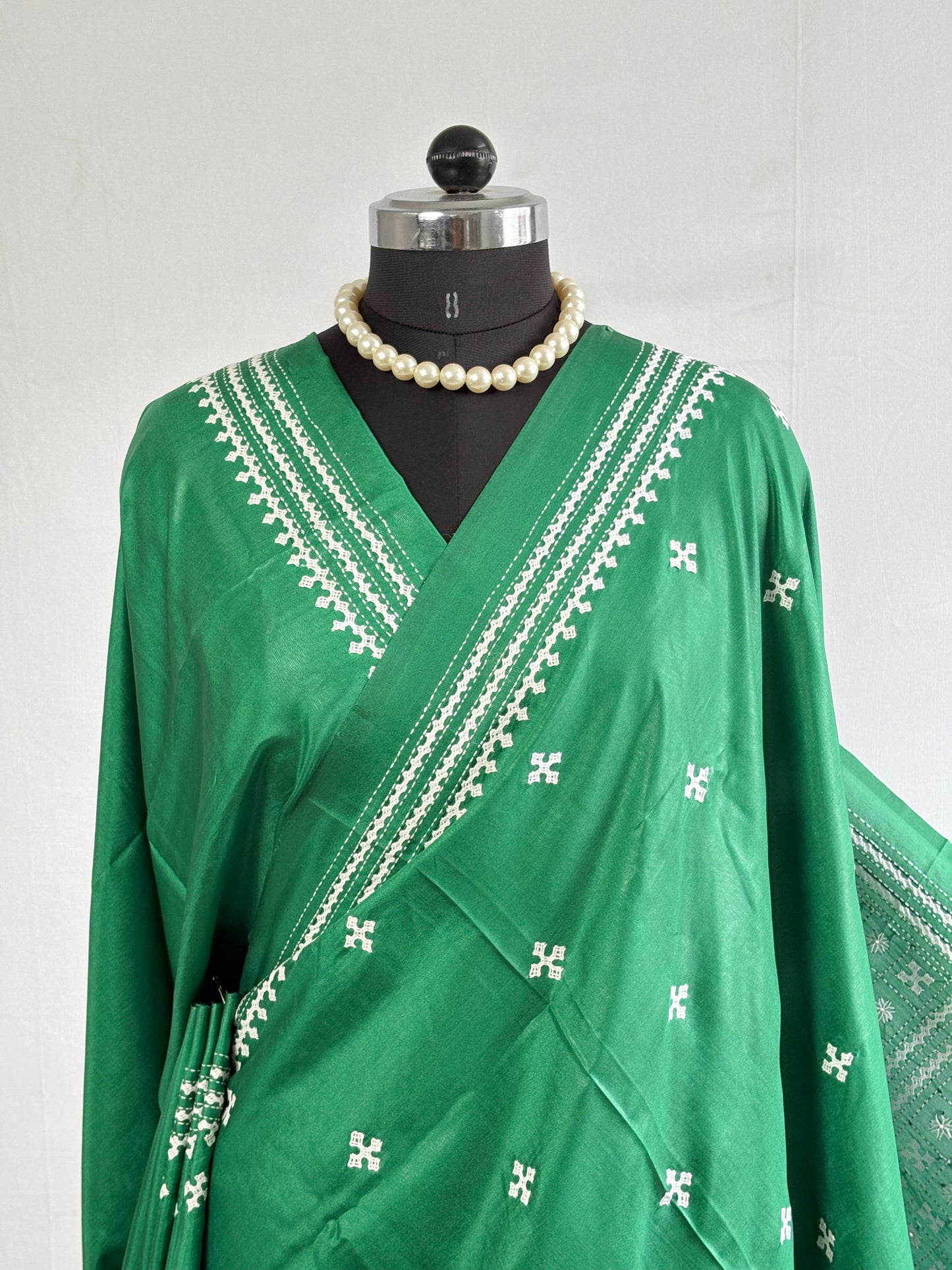 Kantha Stitch Hand Embroidered Saree | Blended Bangalore Silk / Art Silk | Green