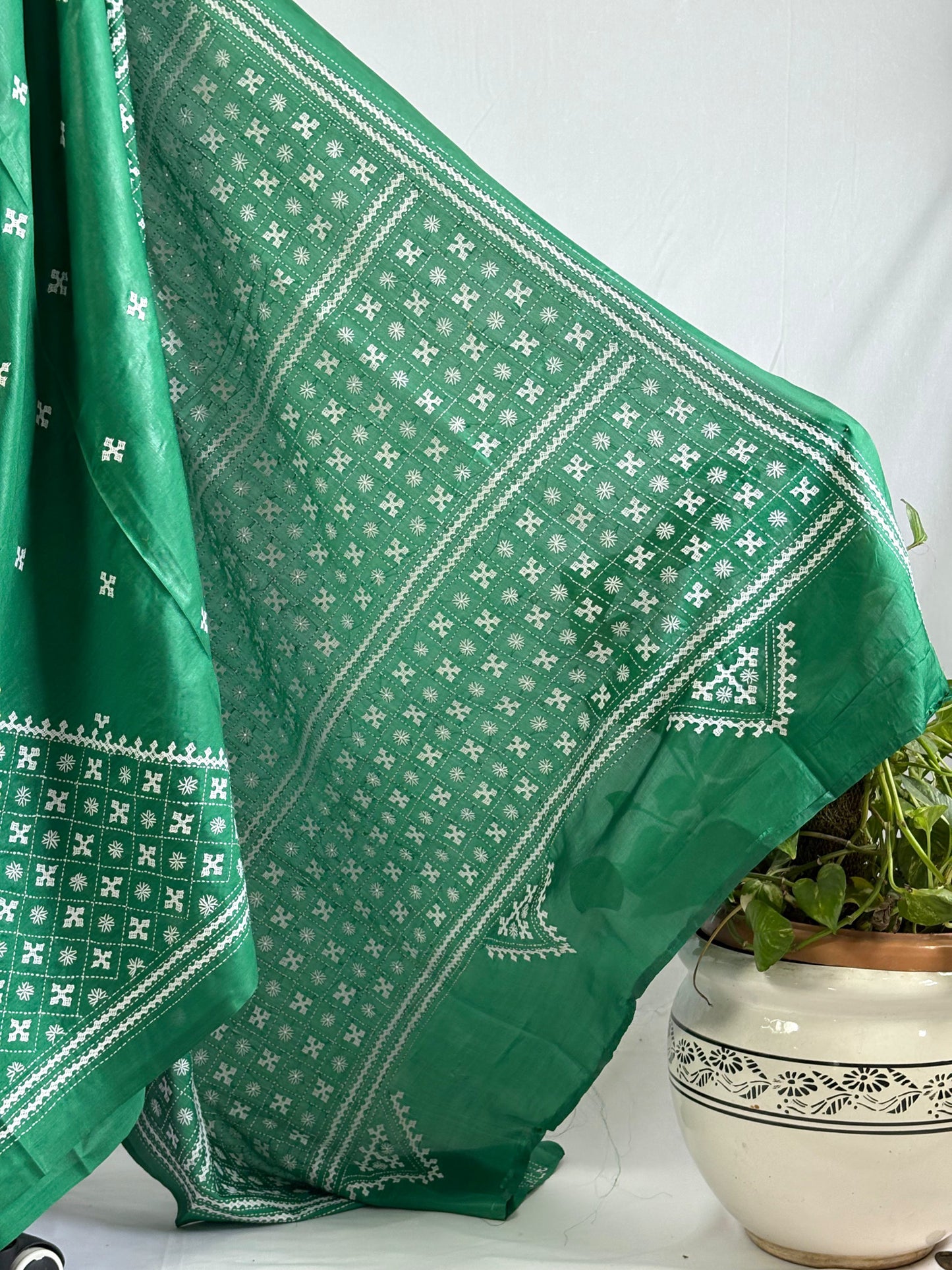 Kantha Stitch Hand Embroidered Saree | Blended Bangalore Silk / Art Silk | Green
