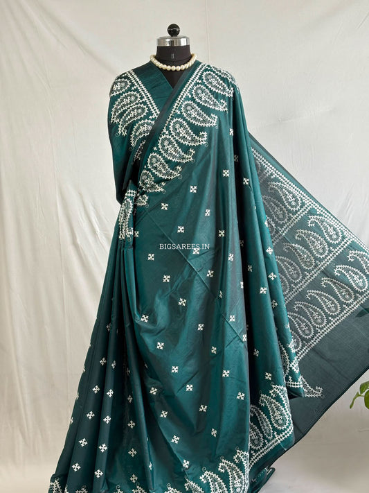 Kutchi/Gujarati Hand Embroidered Saree  | Blended Bangalore Silk / Art Silk | Emerald Green