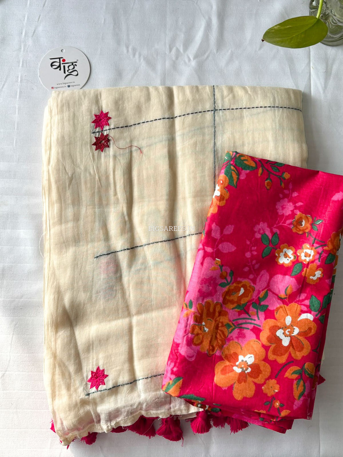 Mul Cotton Saree With Blouse | Machine Embroidery | White