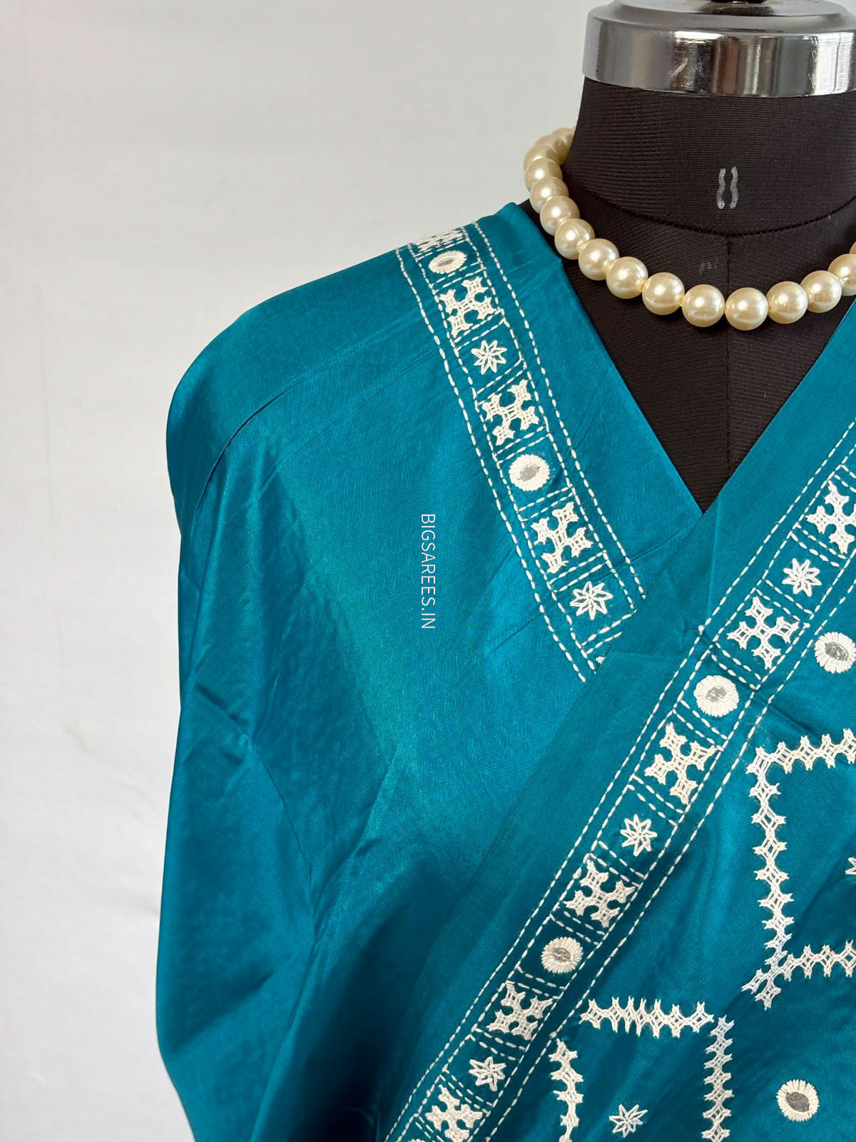 Kutchi/Gujarati Stitch Hand Embroidered Saree | Art Silk | Foil Mirror | Teal