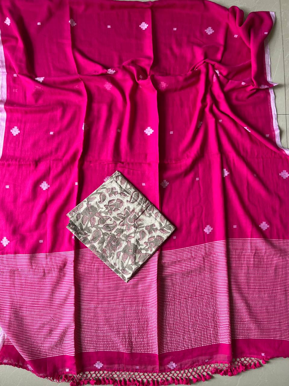 120 Count Mul Cotton Jamdani Butta Saree- Rani Pink