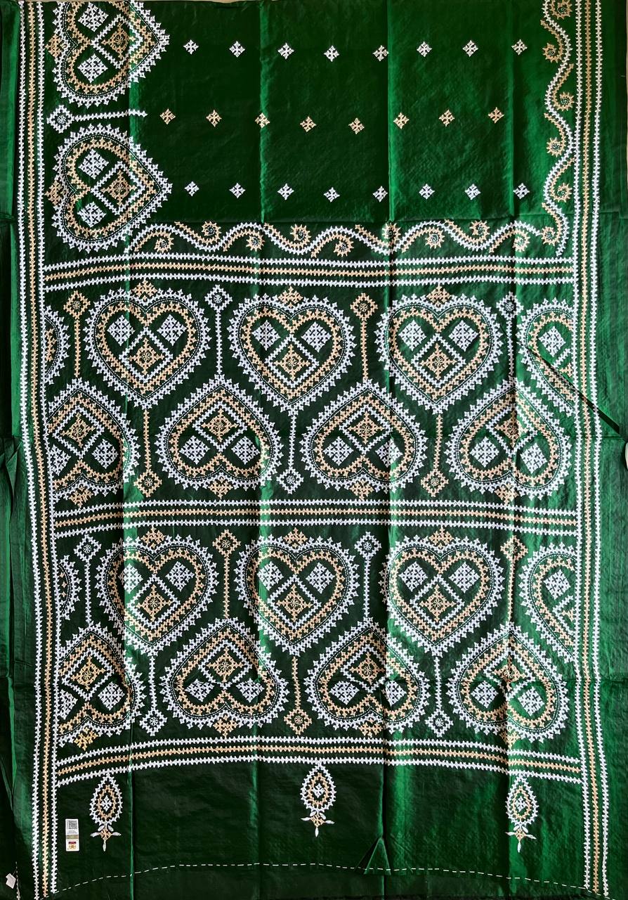 Bottle Green Kutch Hand Embroidered Pure Banglore Silk Saree – (Silk Marked)