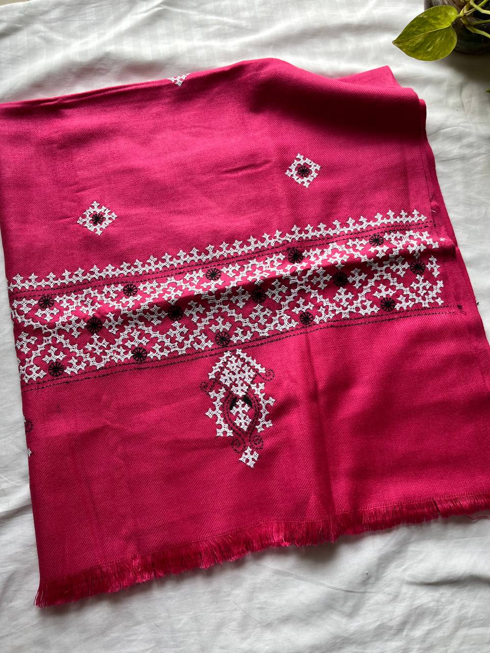 Gujrati Stitch Hand Embroidered Woollen Warm Shawl (Pink)