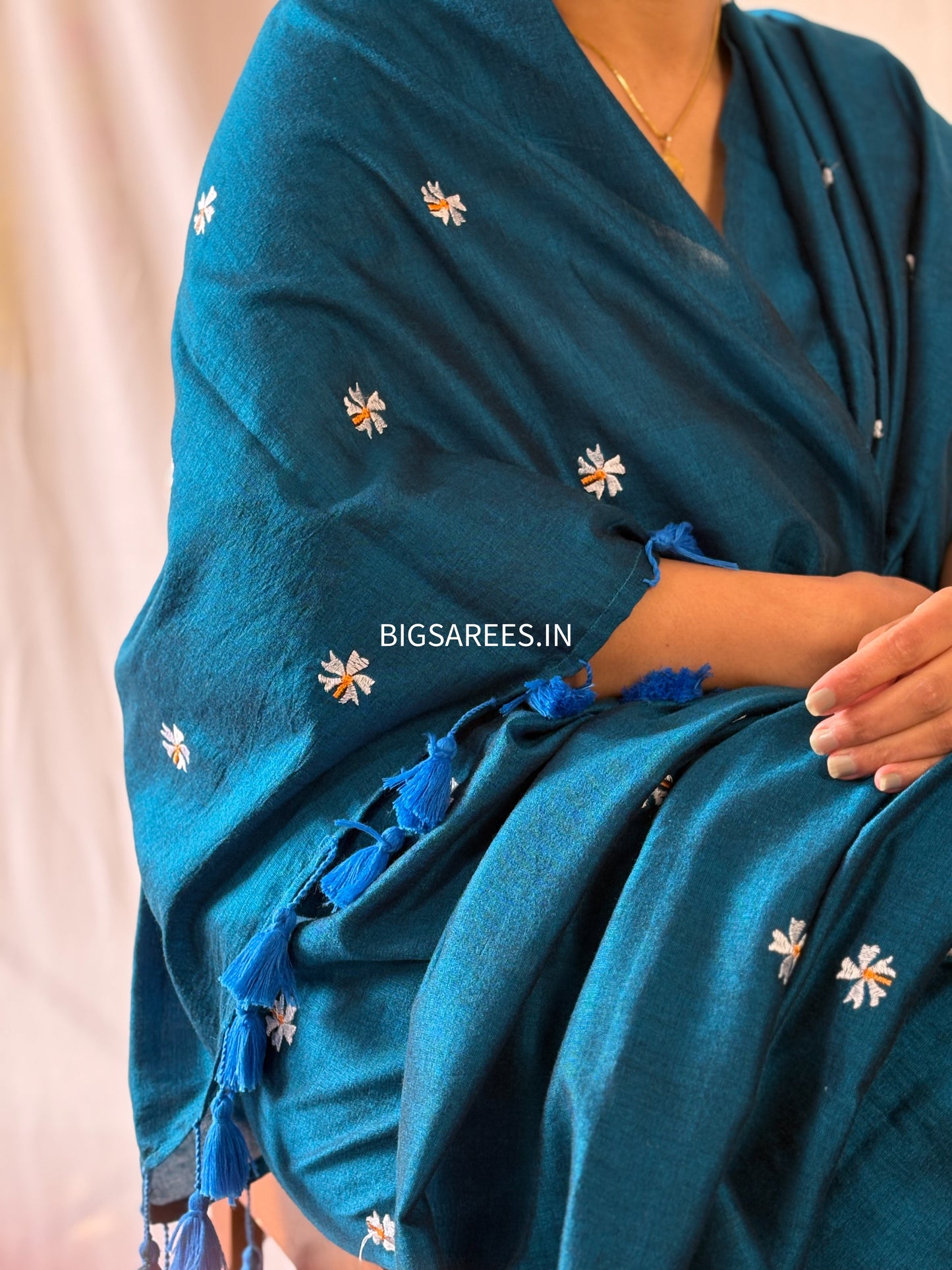 Night Jasmine Motif Saree With Blouse | Acrylic Cotton Blend | Cerulean Blue