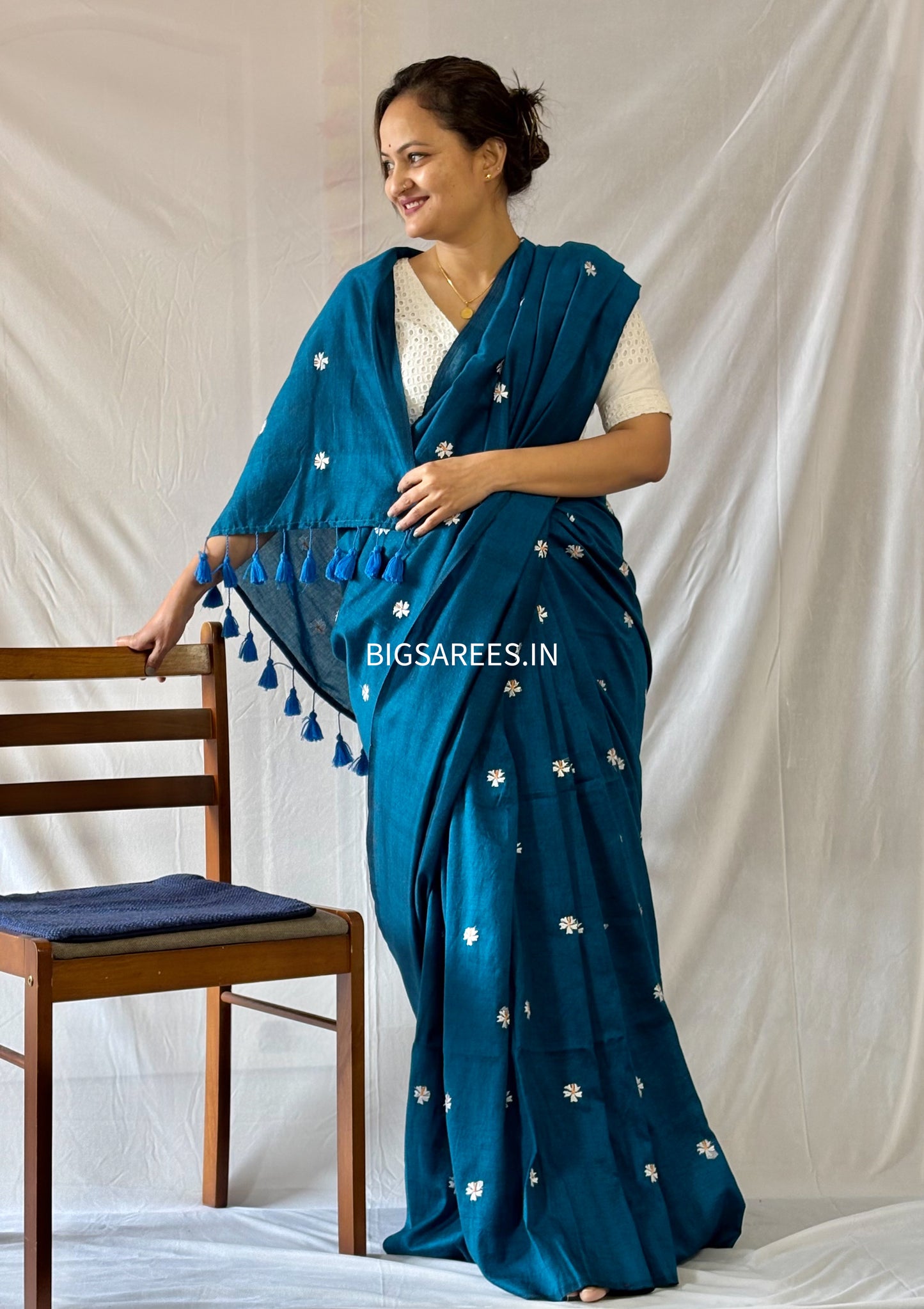 Night Jasmine Motif Saree With Blouse | Acrylic Cotton Blend | Cerulean Blue
