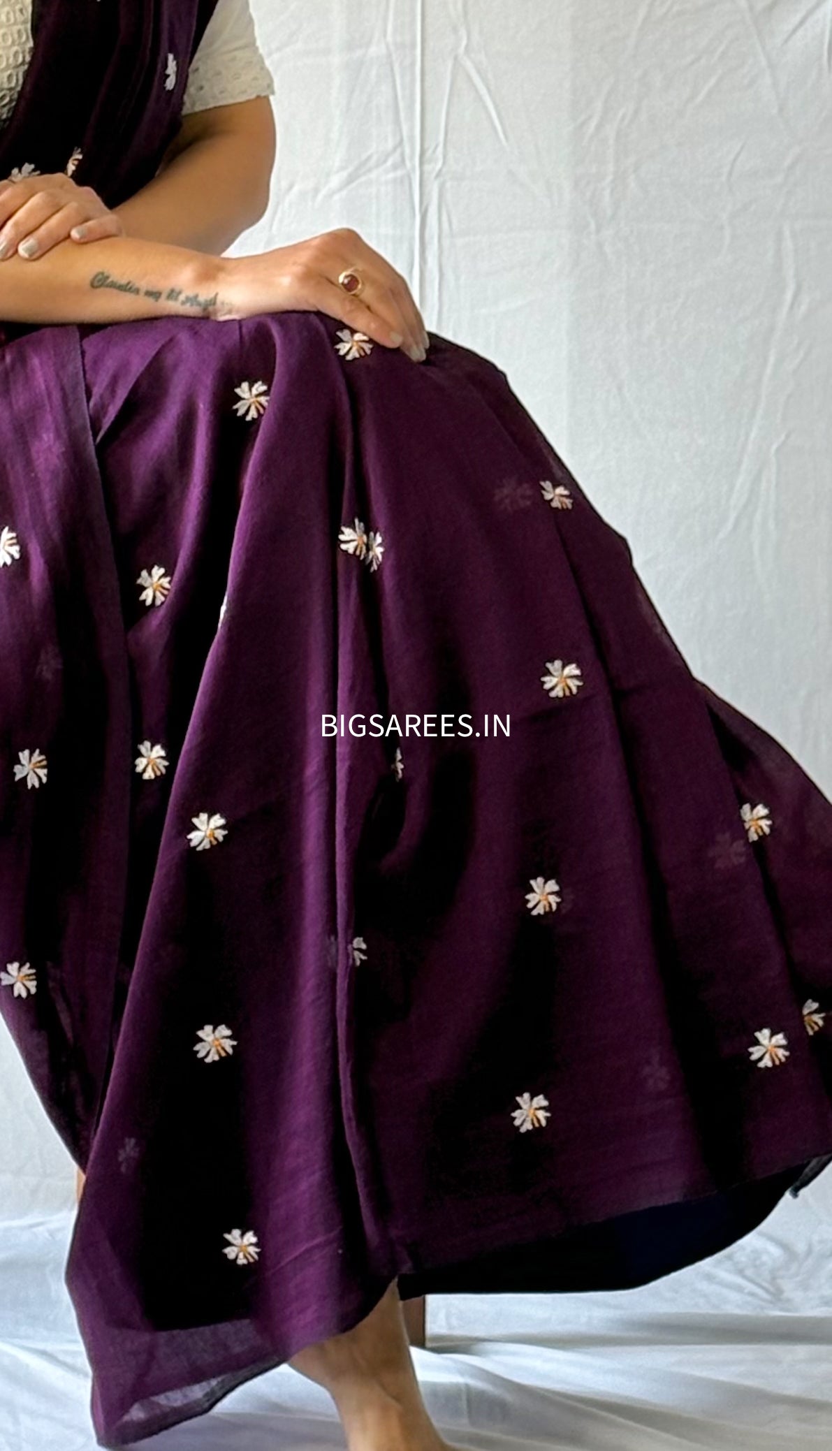 Night Jasmine Motif Saree With Blouse | Acrylic Cotton Blend | Eggplant