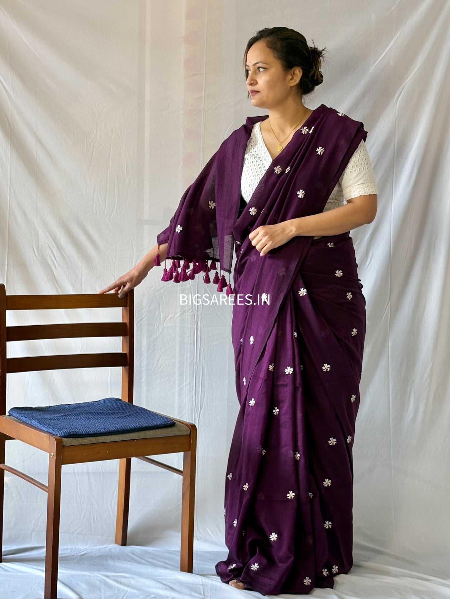 Night Jasmine Motif Saree With Blouse | Acrylic Cotton Blend | Eggplant