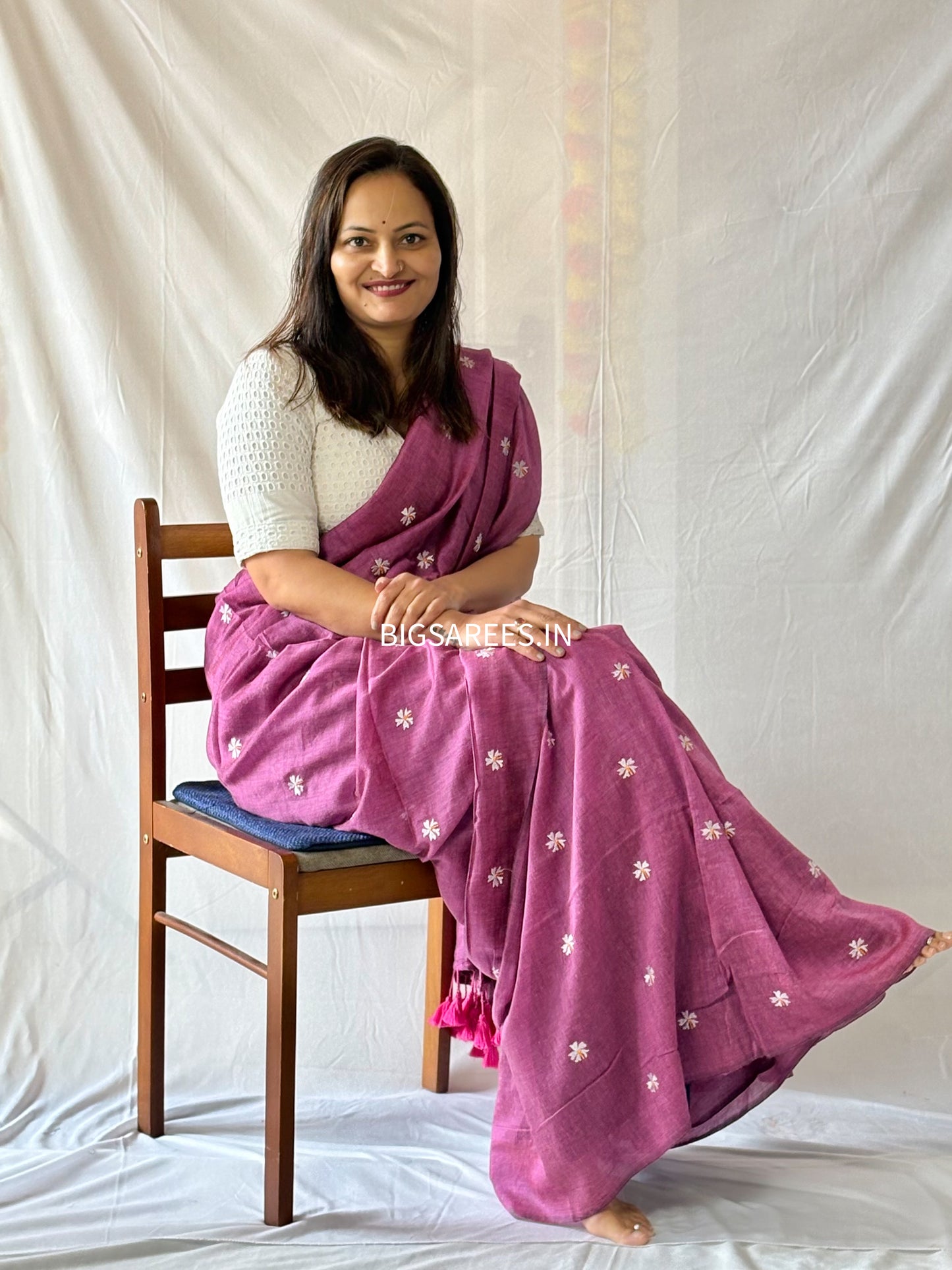 Night Jasmine Motif Saree With Blouse | Acrylic Cotton Blend | Tulip Pink