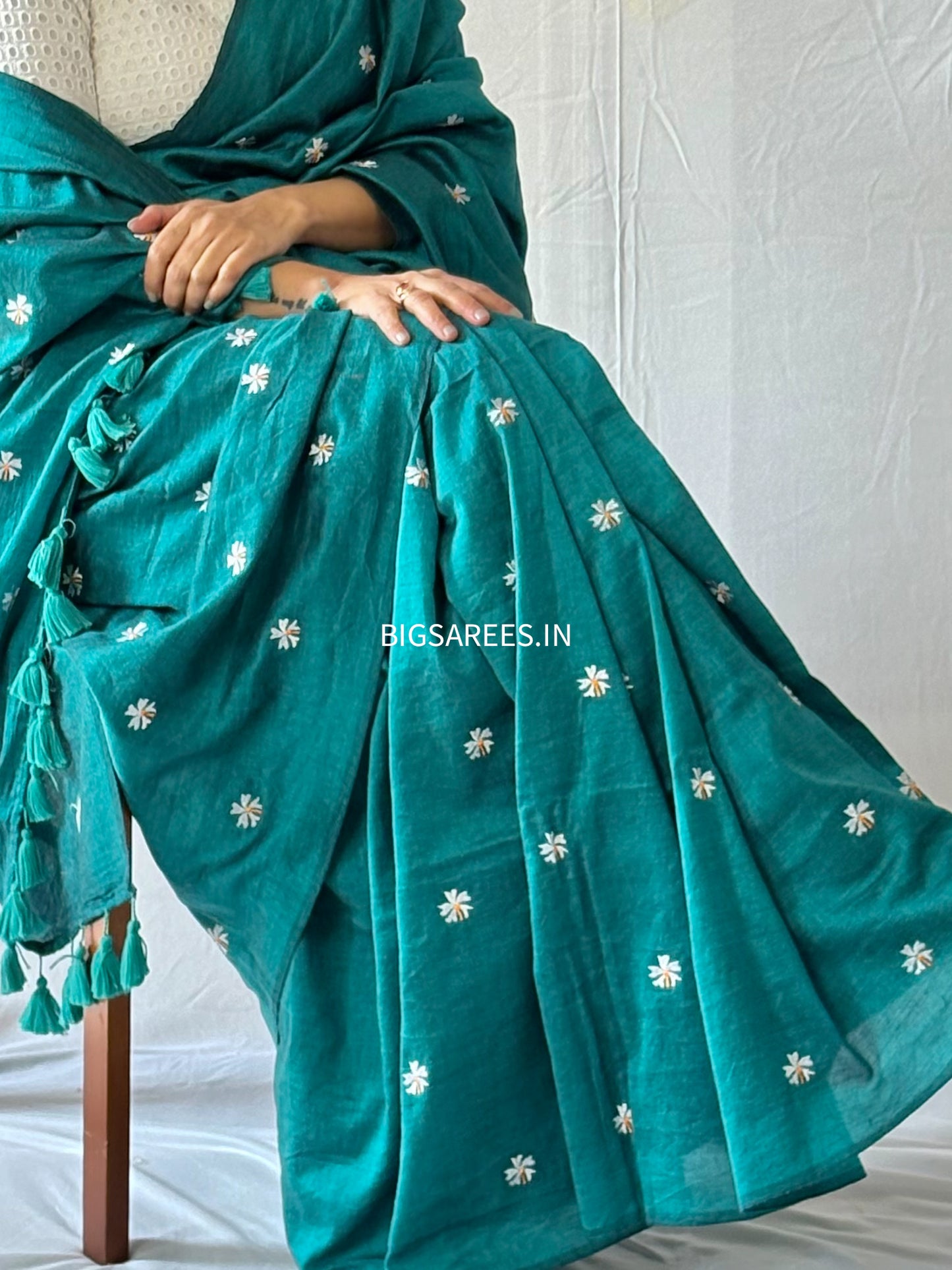 Night Jasmine Motif Saree With Blouse | Acrylic Cotton Blend | Greenish Blue