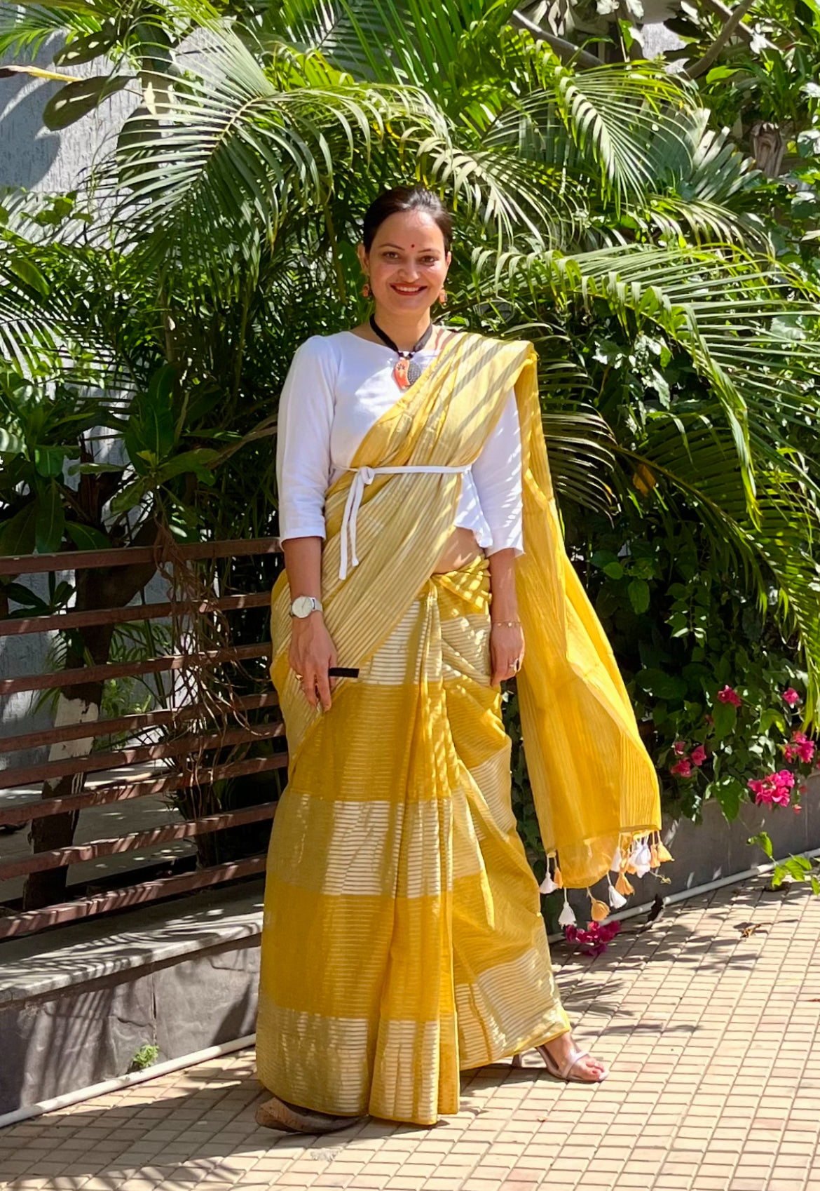 Mul Cotton Golden Tissue Lining Saree – Yellow