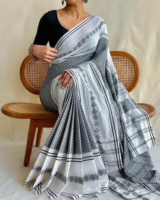 Cotton Handloom Saree With Blouse – White