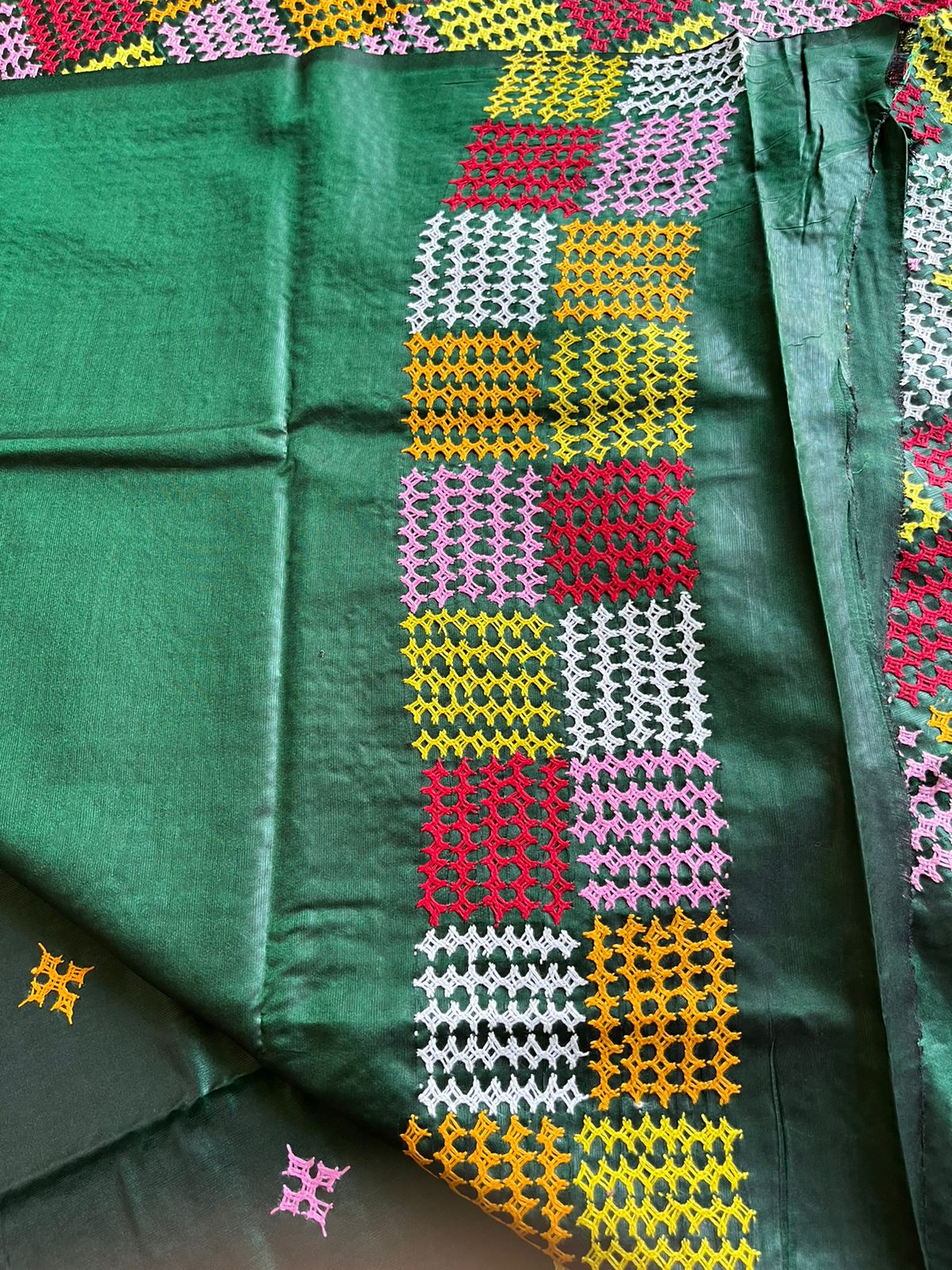 Bottle Green Gujrati Stitch/Kutch Hand Embroidered Art Silk Saree