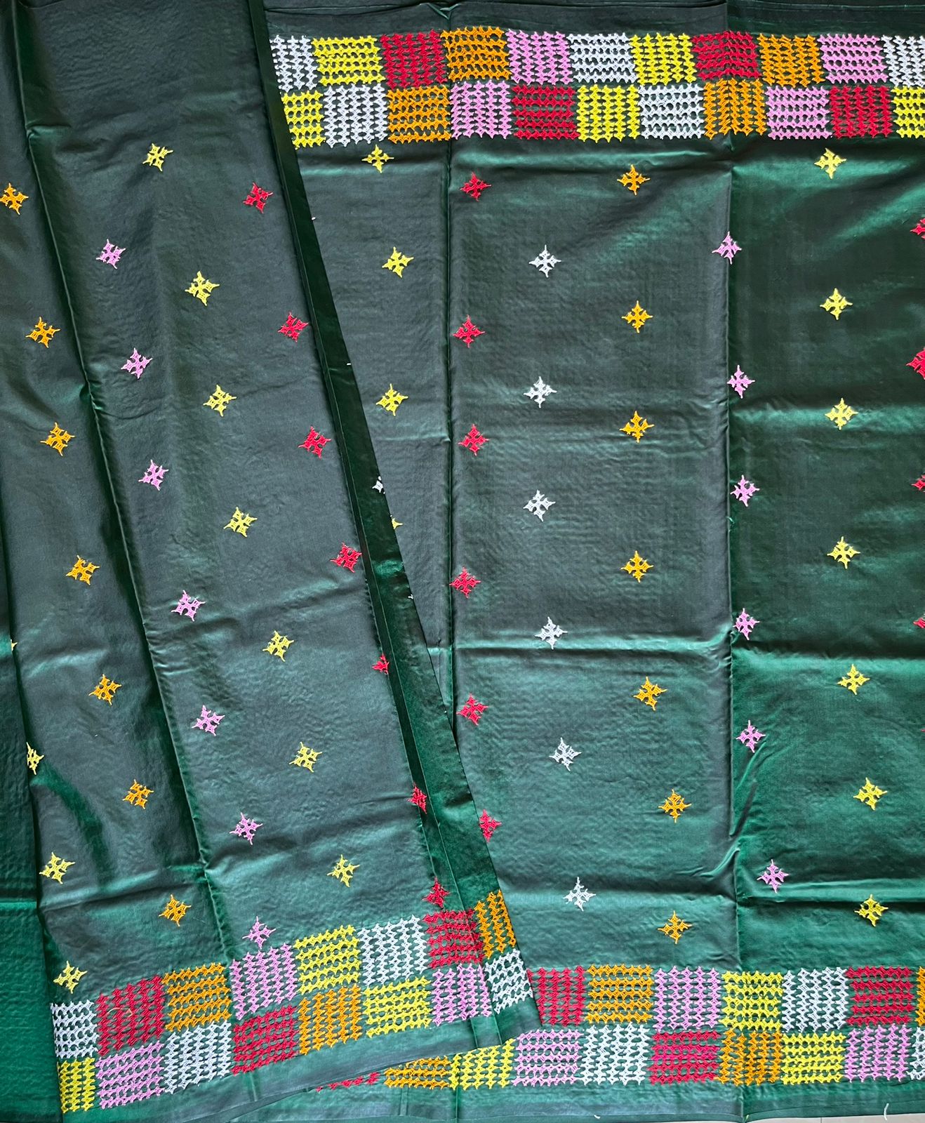 Bottle Green Gujrati Stitch/Kutch Hand Embroidered Art Silk Saree