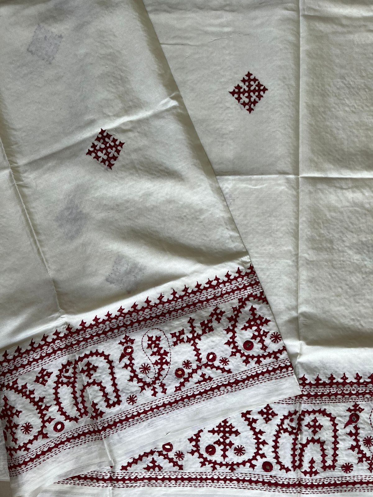 Off White Gujrati Stitch/Kutch Hand Embroidered Art Silk Saree