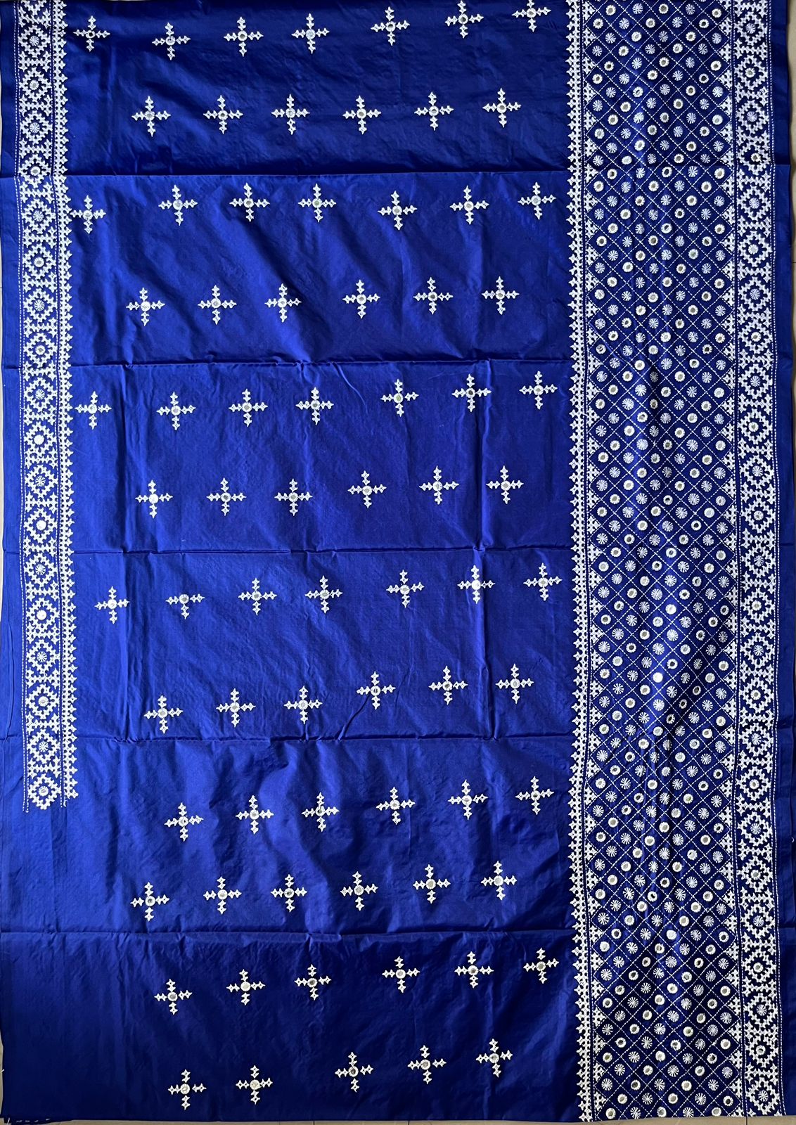 Blue Kutch Hand Embroidered Blended Banglore Silk/Art Silk Saree