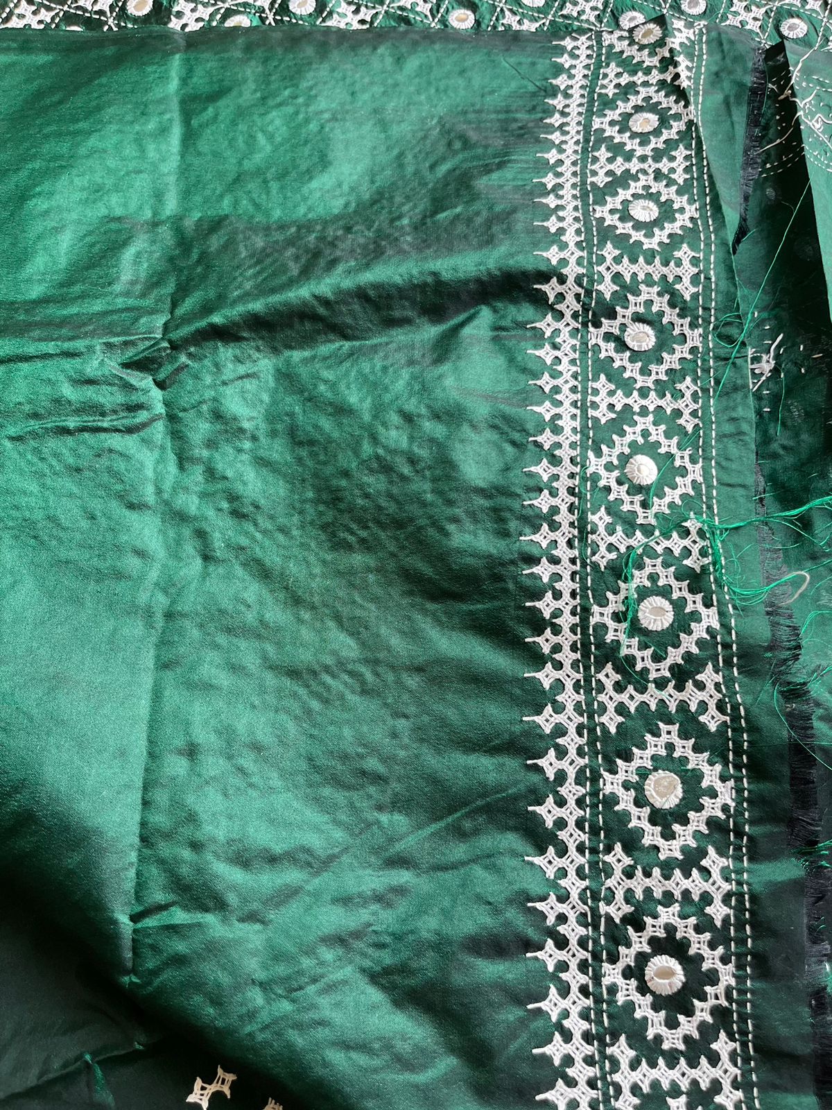 Green Kutch Hand Embroidered Blended Banglore Silk/Art Silk Saree