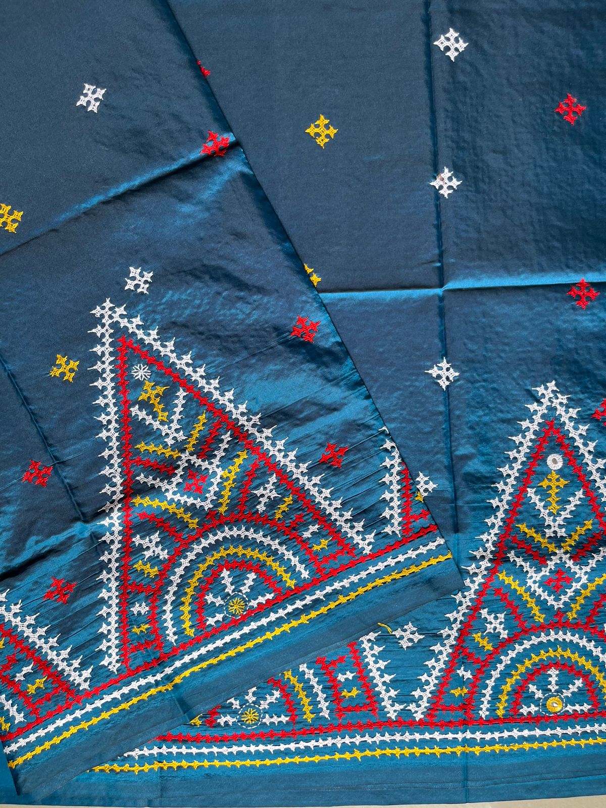 Gujrati Stitch/Kutch Hand Embroidered Art Silk Saree