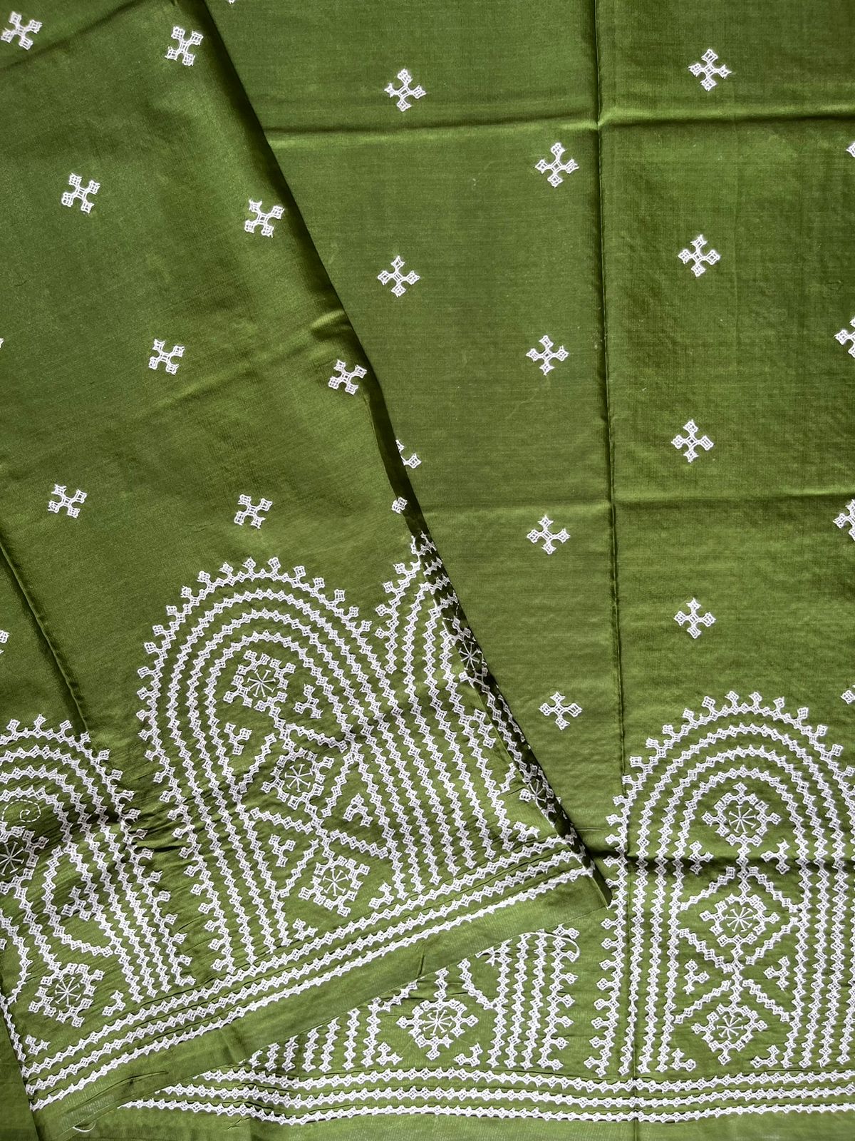 Gujrati Stitch/Kutch Hand Embroidered Art Silk Saree